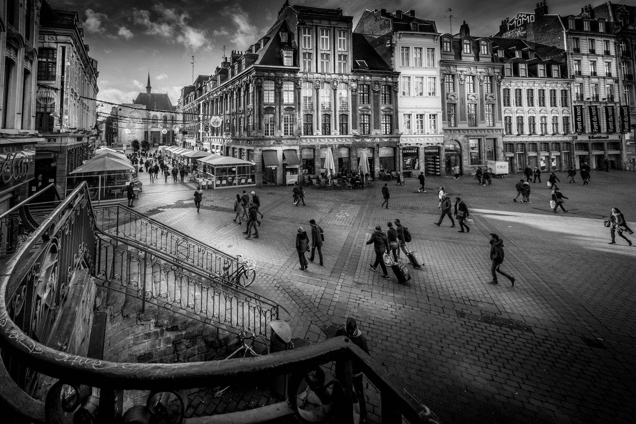 Nikon AF-S Nikkor 14-24mm F2.8G ED sample photo. Lille en b&w photography