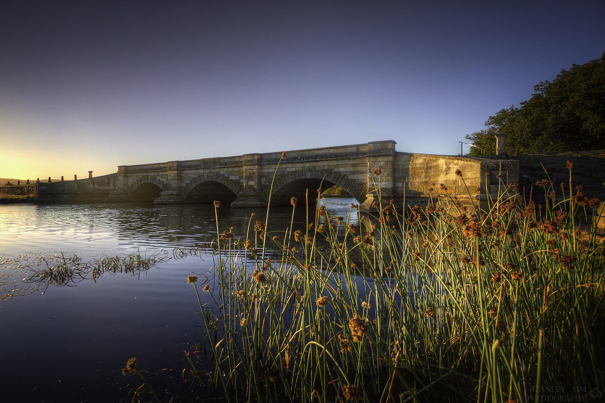 Canon EOS 50D + Canon EF-S 10-22mm F3.5-4.5 USM sample photo. Ross bridge photography