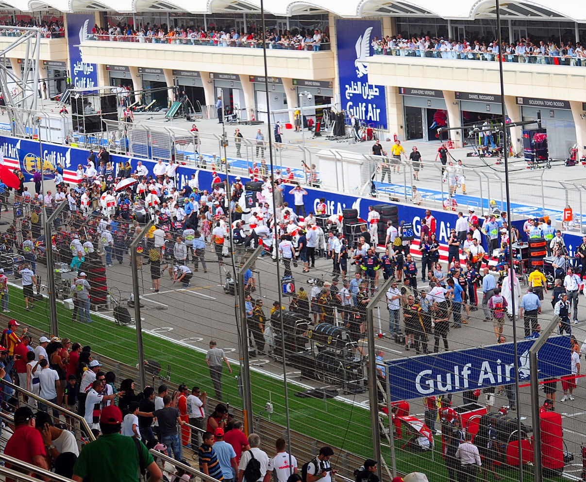 Nikon D300S sample photo. The race is about to begin photography
