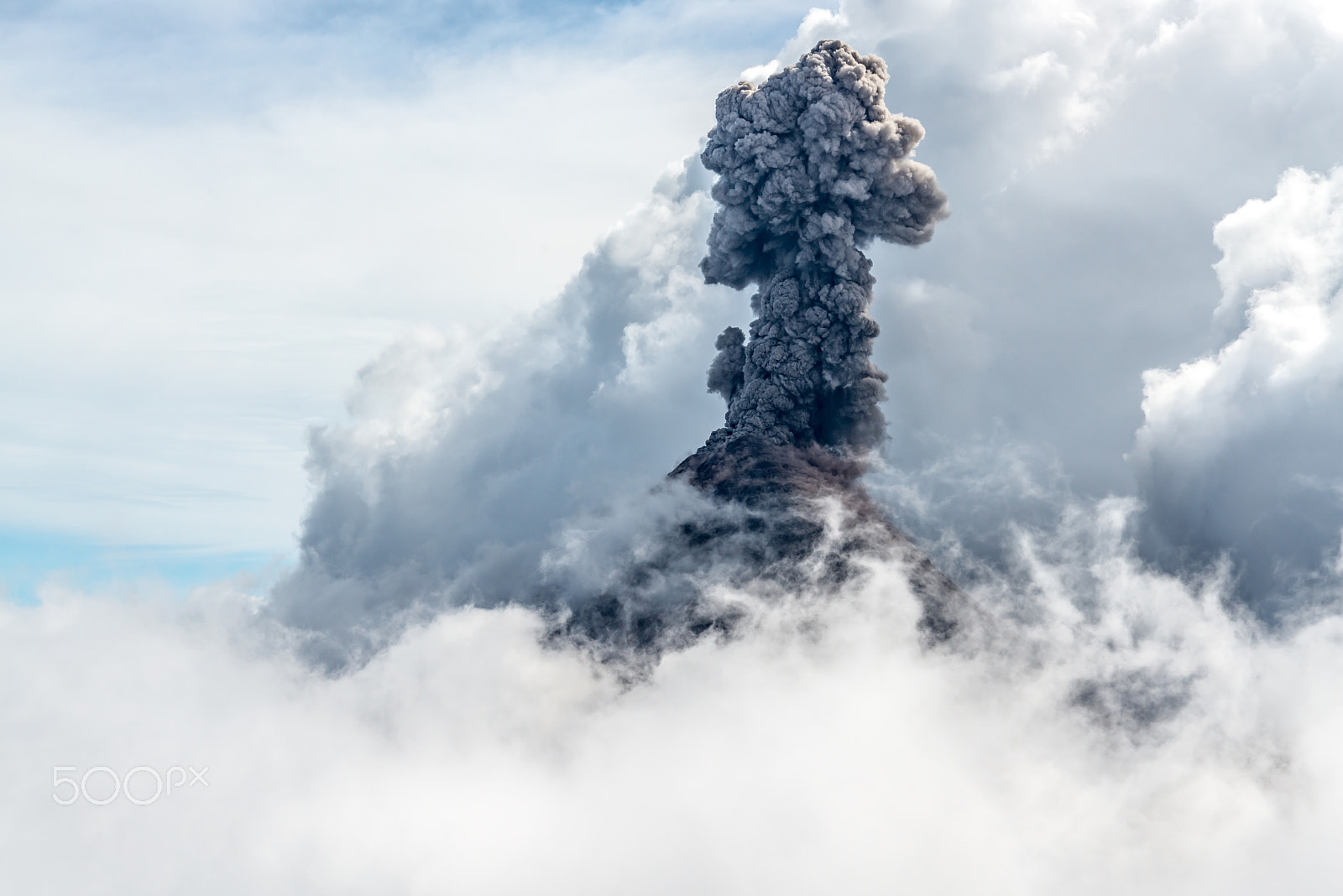 Nikon D800 sample photo. Fuego erupts photography