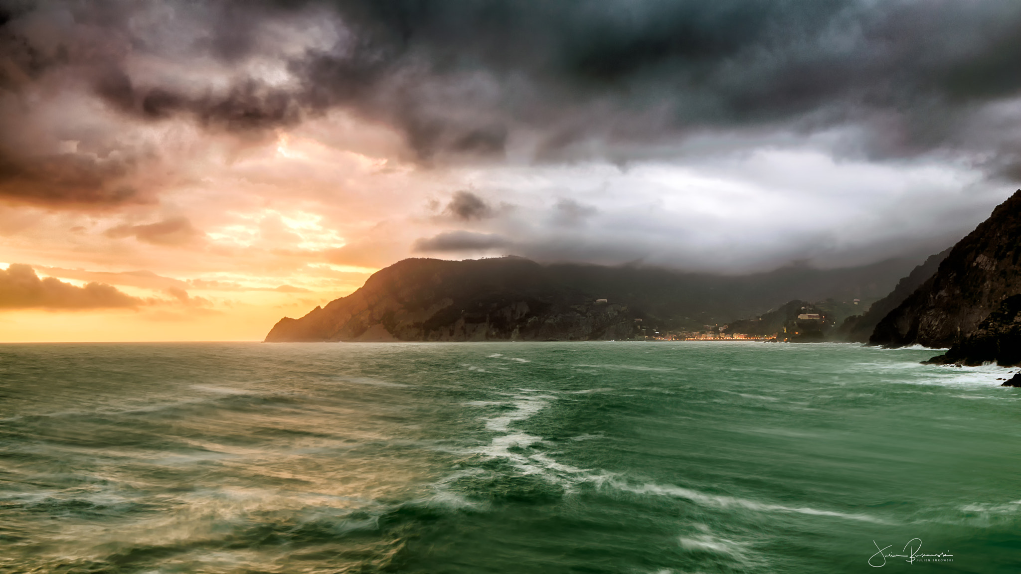 Nikon D800 + Nikon AF-S Nikkor 16-35mm F4G ED VR sample photo. Punta mesco - monterosso (cinque terre - italie) photography