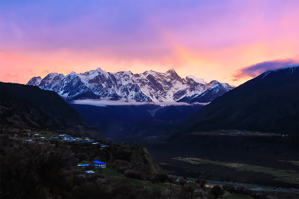 Canon EF 24-70mm F2.8L II USM sample photo. Namjagbarwa in sunrise photography