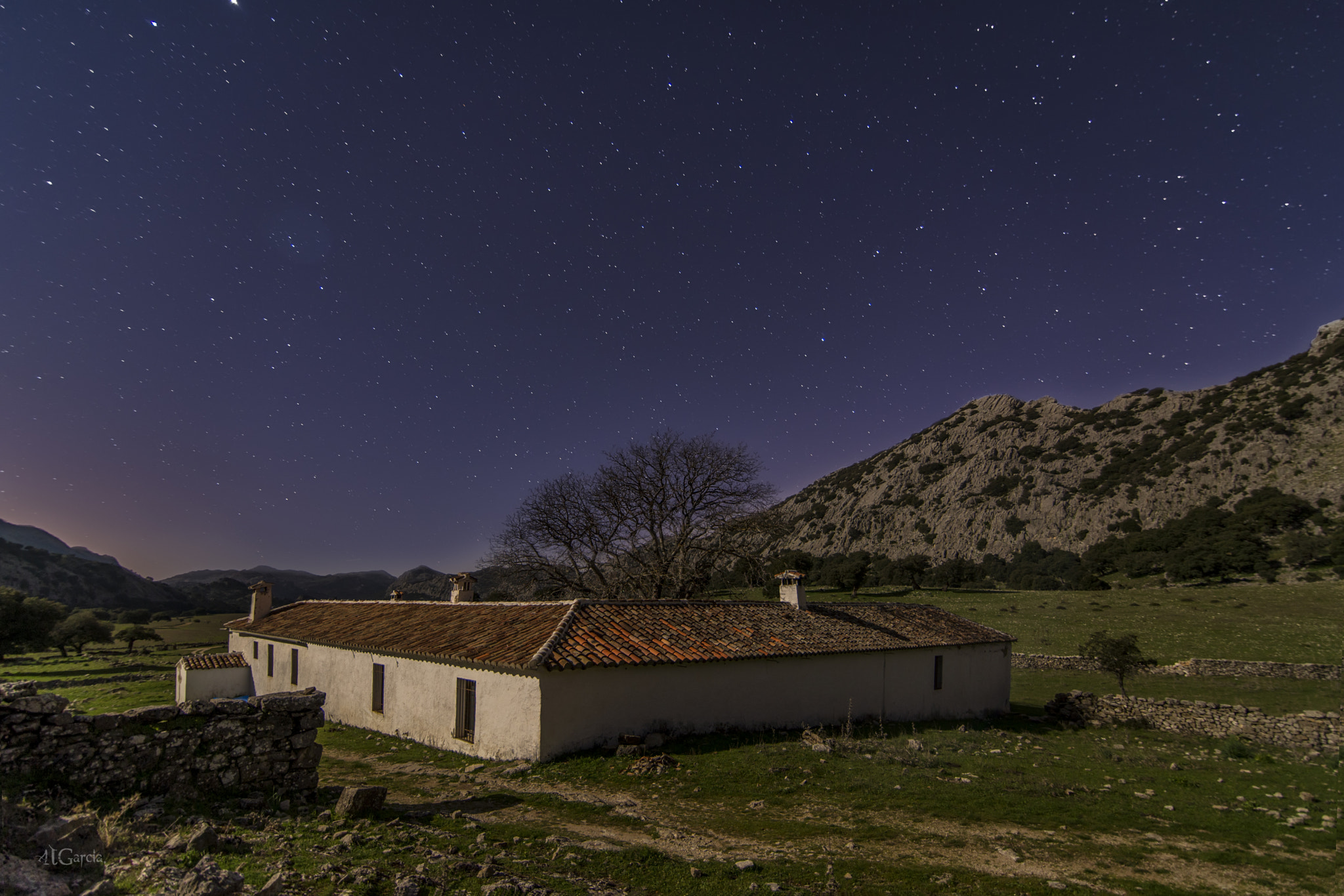 Tokina AT-X 16-28mm F2.8 Pro FX sample photo. Cortijo de libar photography