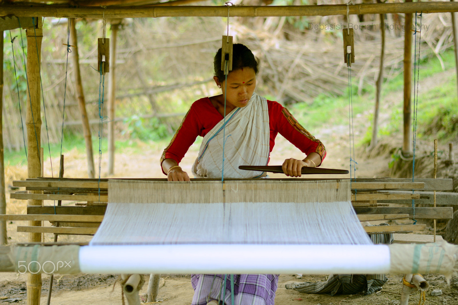 Nikon D5200 + Nikon AF-S Nikkor 50mm F1.8G sample photo. People and cultures photography