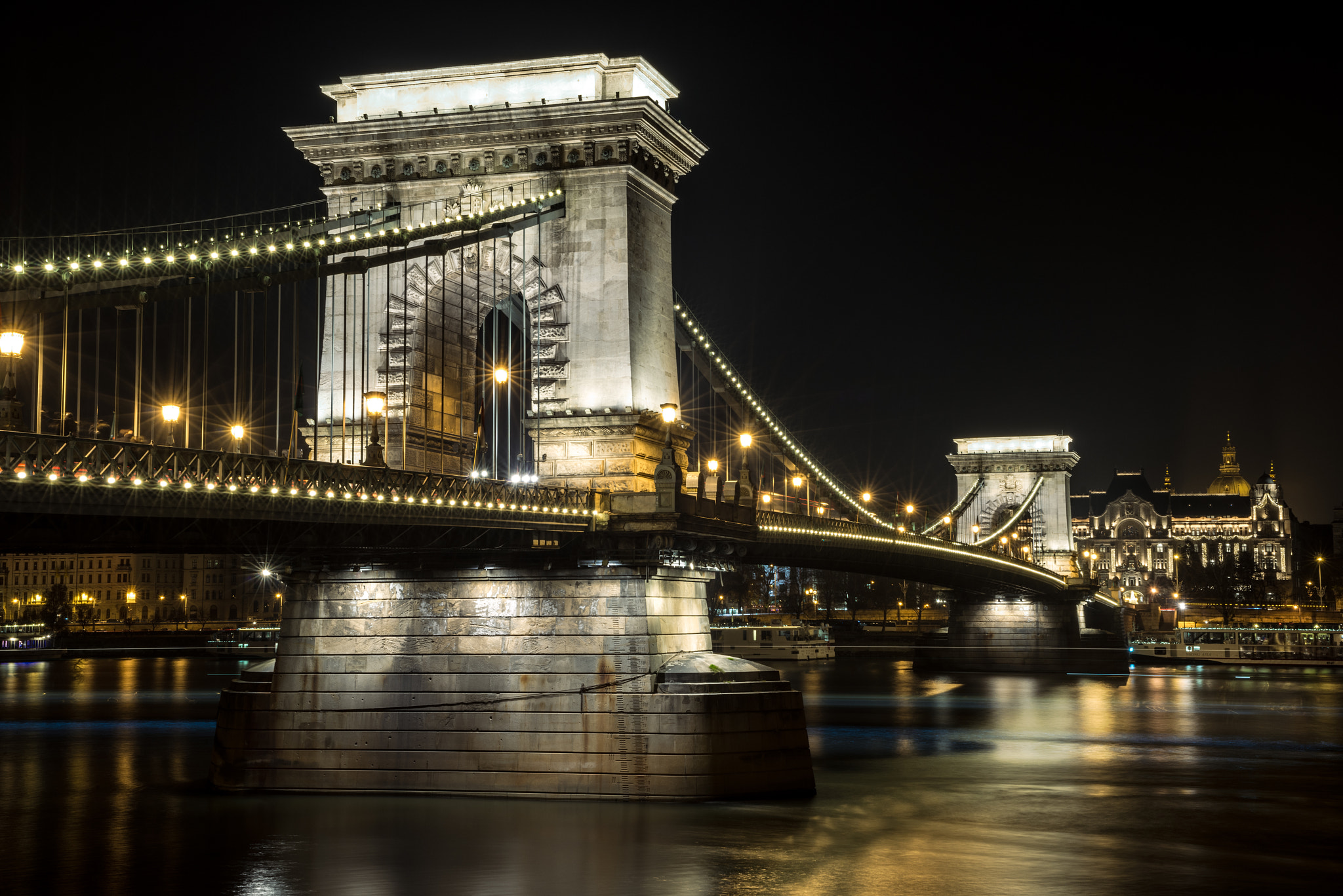 Nikon D800 sample photo. Chain bridge - budapest photography