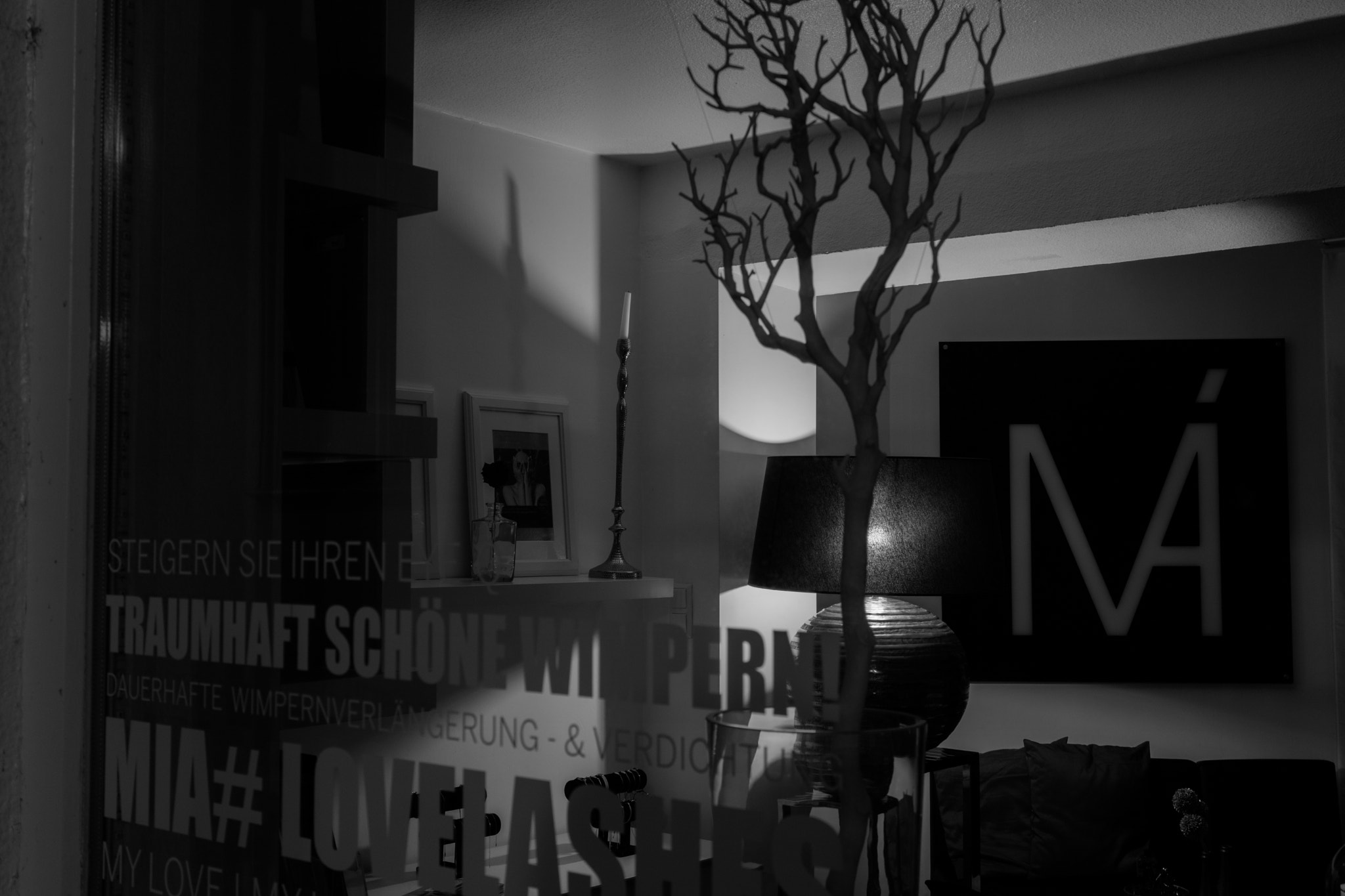 Canon EOS M3 sample photo. Show window photography