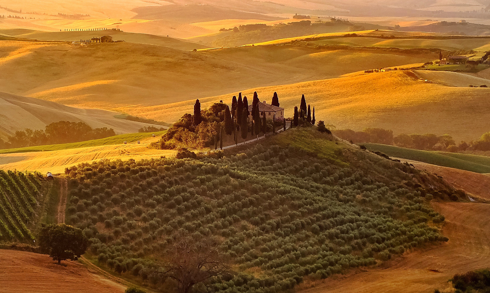 Fujifilm FinePix HS25EXR sample photo. Belvedere, val d'orcia photography