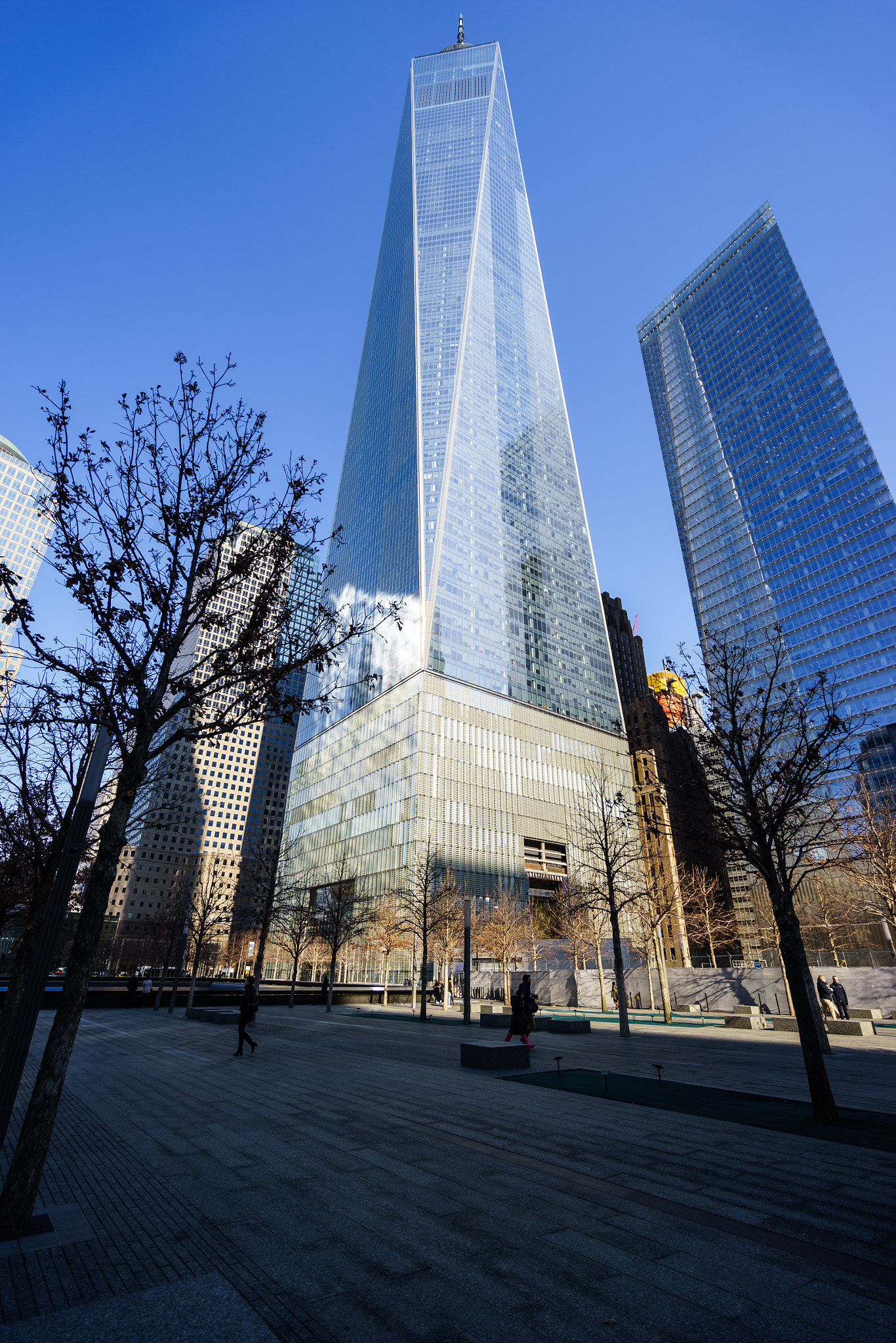 Sony Vario-Tessar T* FE 16-35mm F4 ZA OSS sample photo. Freedom tower photography