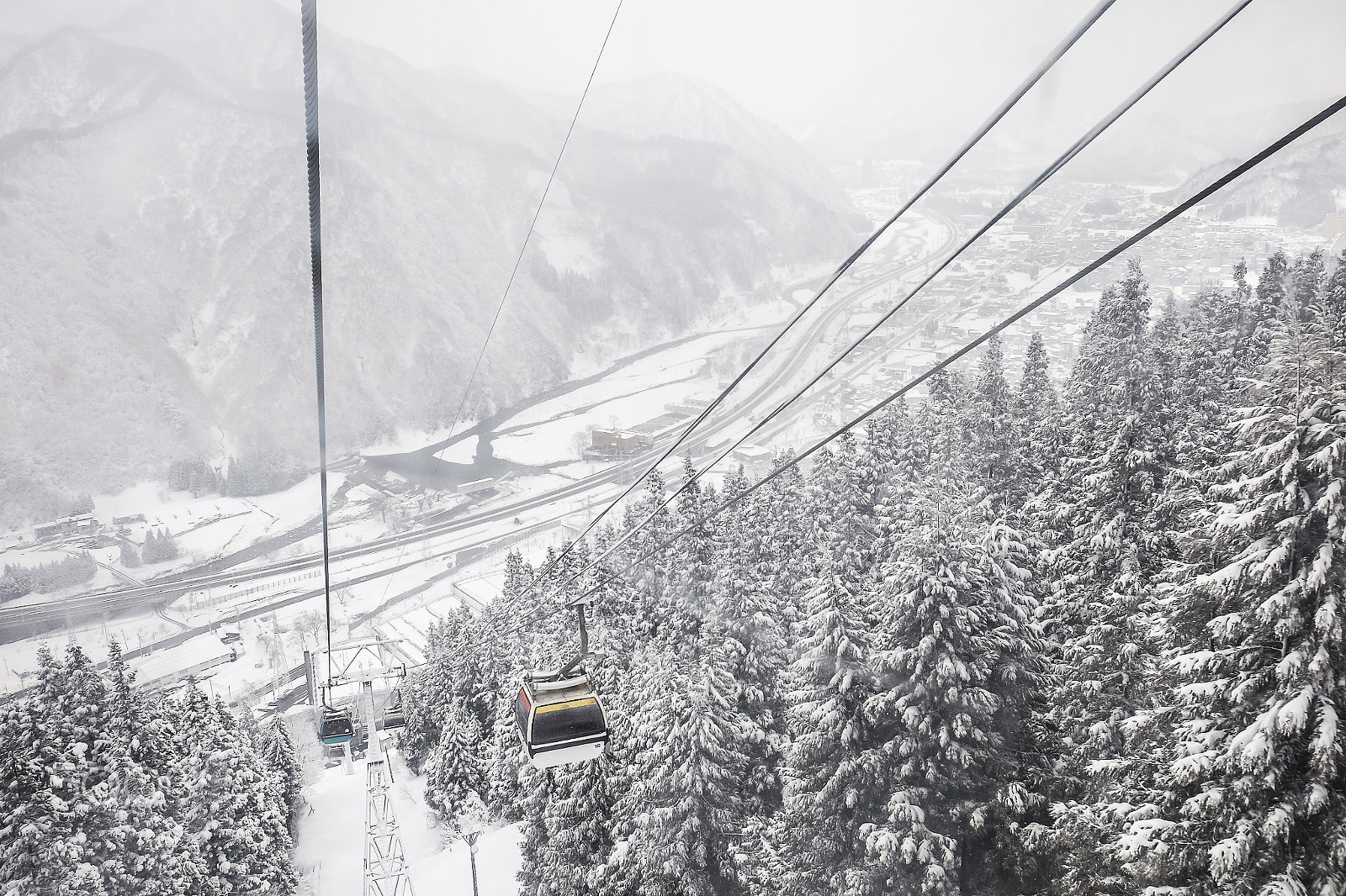 Fujifilm X-E2 + Fujifilm XF 18-55mm F2.8-4 R LM OIS sample photo. Yuzawa japan photography