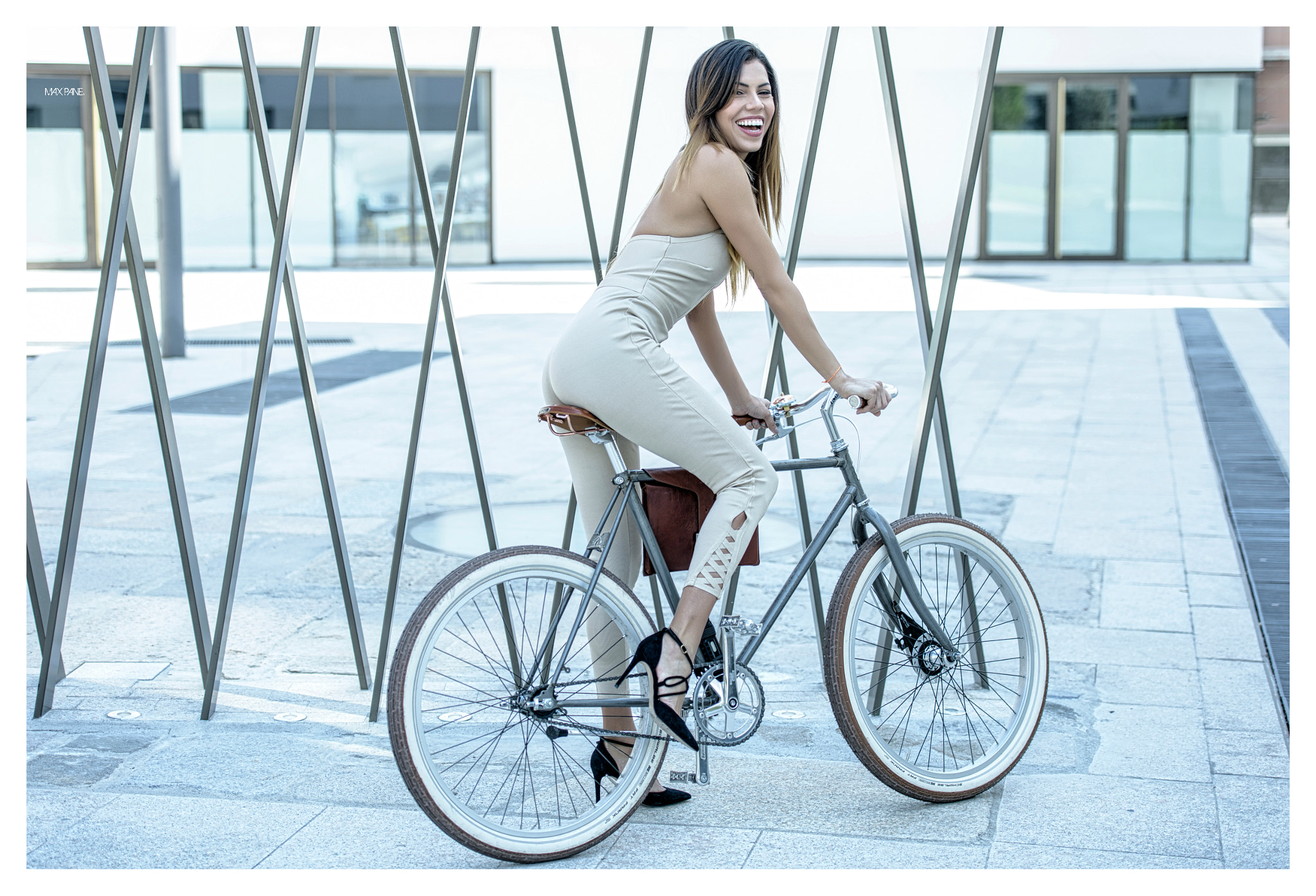 Nikon AF-S Nikkor 70-200mm F2.8G ED VR II sample photo. Bike girl photography