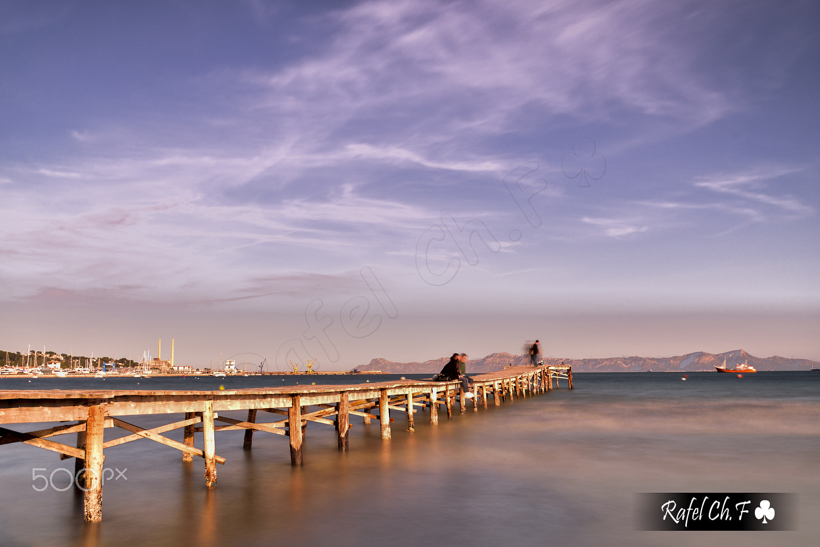 Nikon AF-S Nikkor 18-35mm F3.5-4.5G ED sample photo. An afternoon in the sun photography