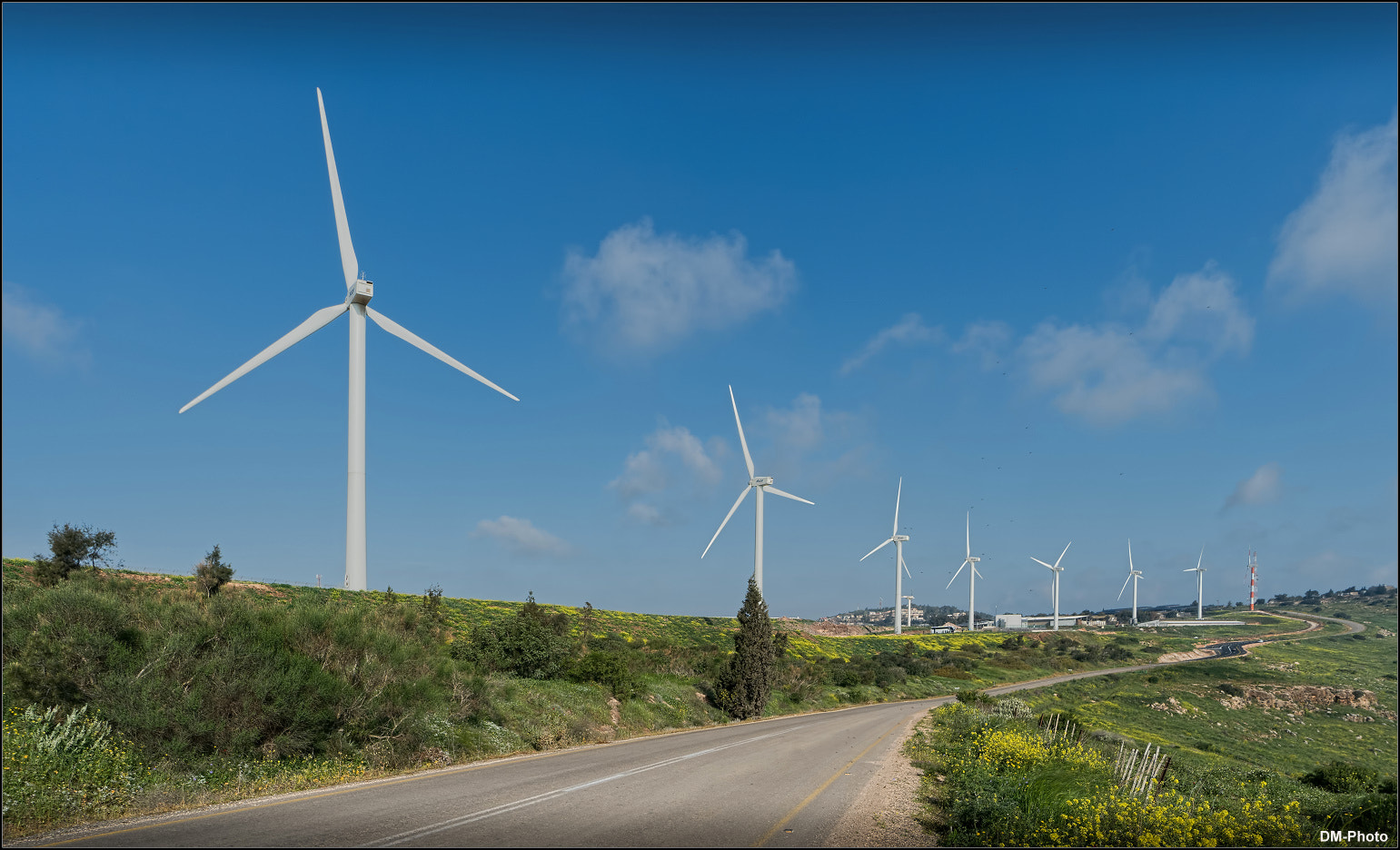 Sony a6300 + Sony E 10-18mm F4 OSS sample photo. Wind energy. photography