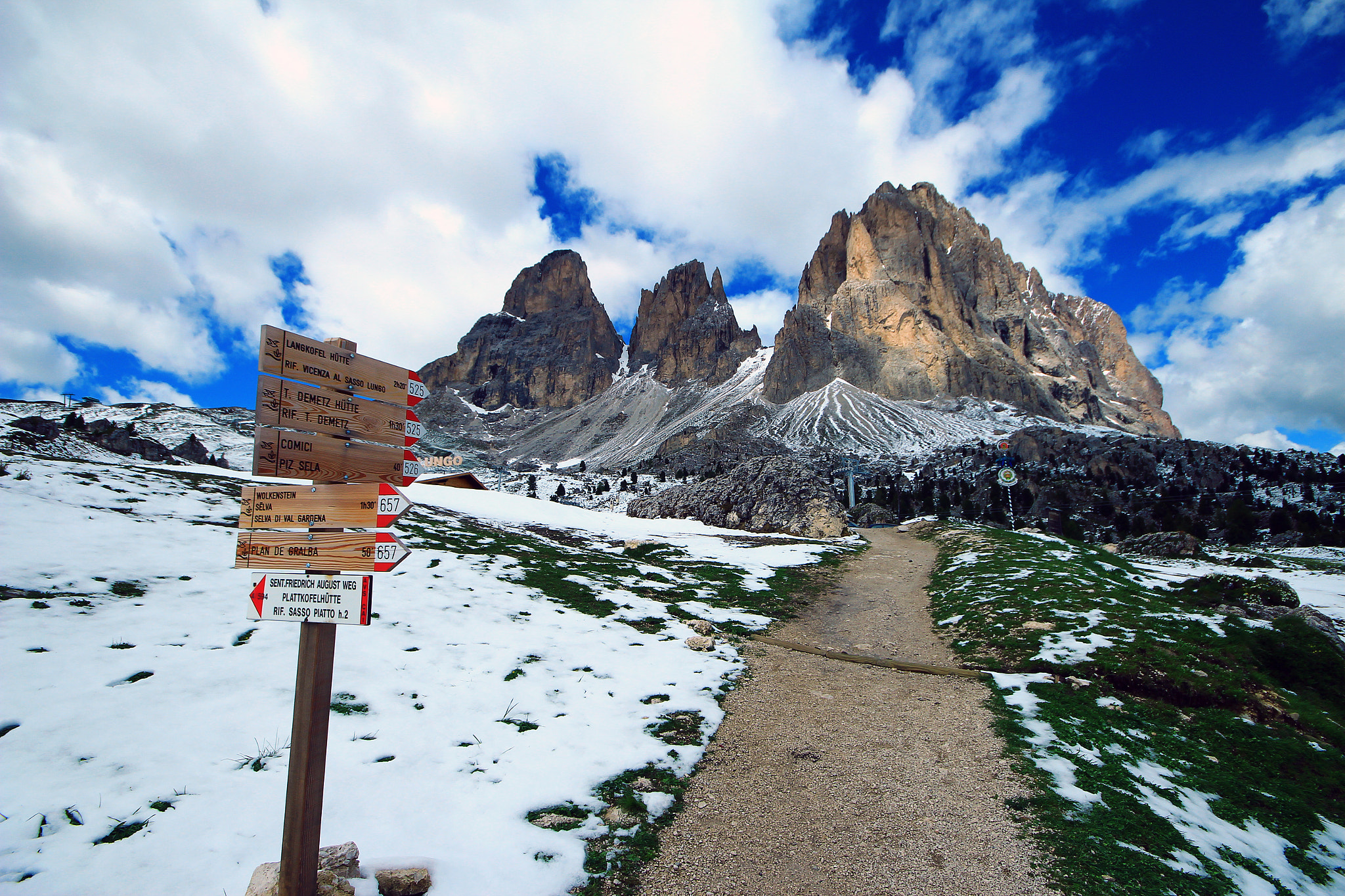 Canon EOS 600D (Rebel EOS T3i / EOS Kiss X5) + Sigma 10-20mm F4-5.6 EX DC HSM sample photo. Sasso lungo photography