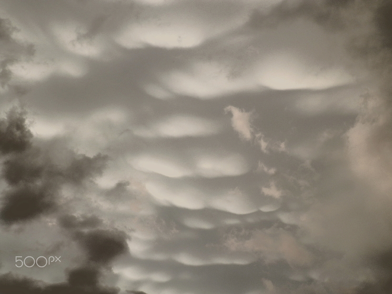Olympus SP-610UZ sample photo. Mammatus cloud photography