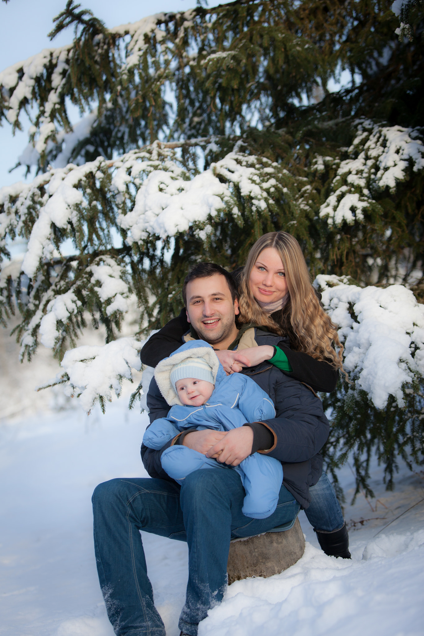 Canon EOS 5D Mark II sample photo. Winter family portrait photography