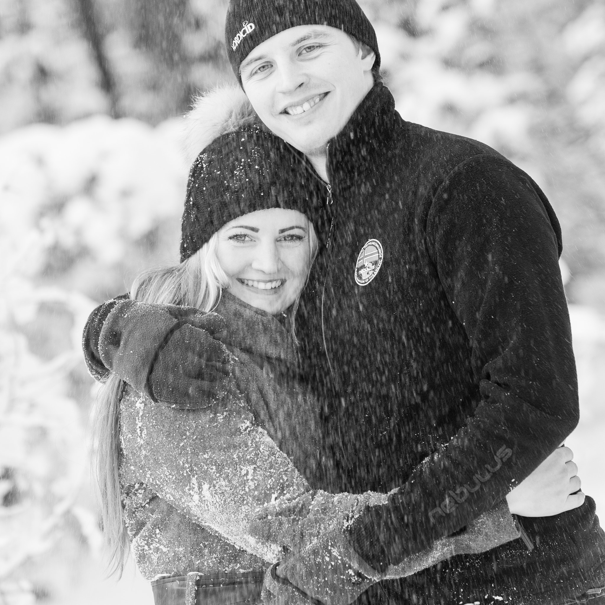 Canon EF 70-200mm F2.8L IS USM sample photo. Winter couple photography