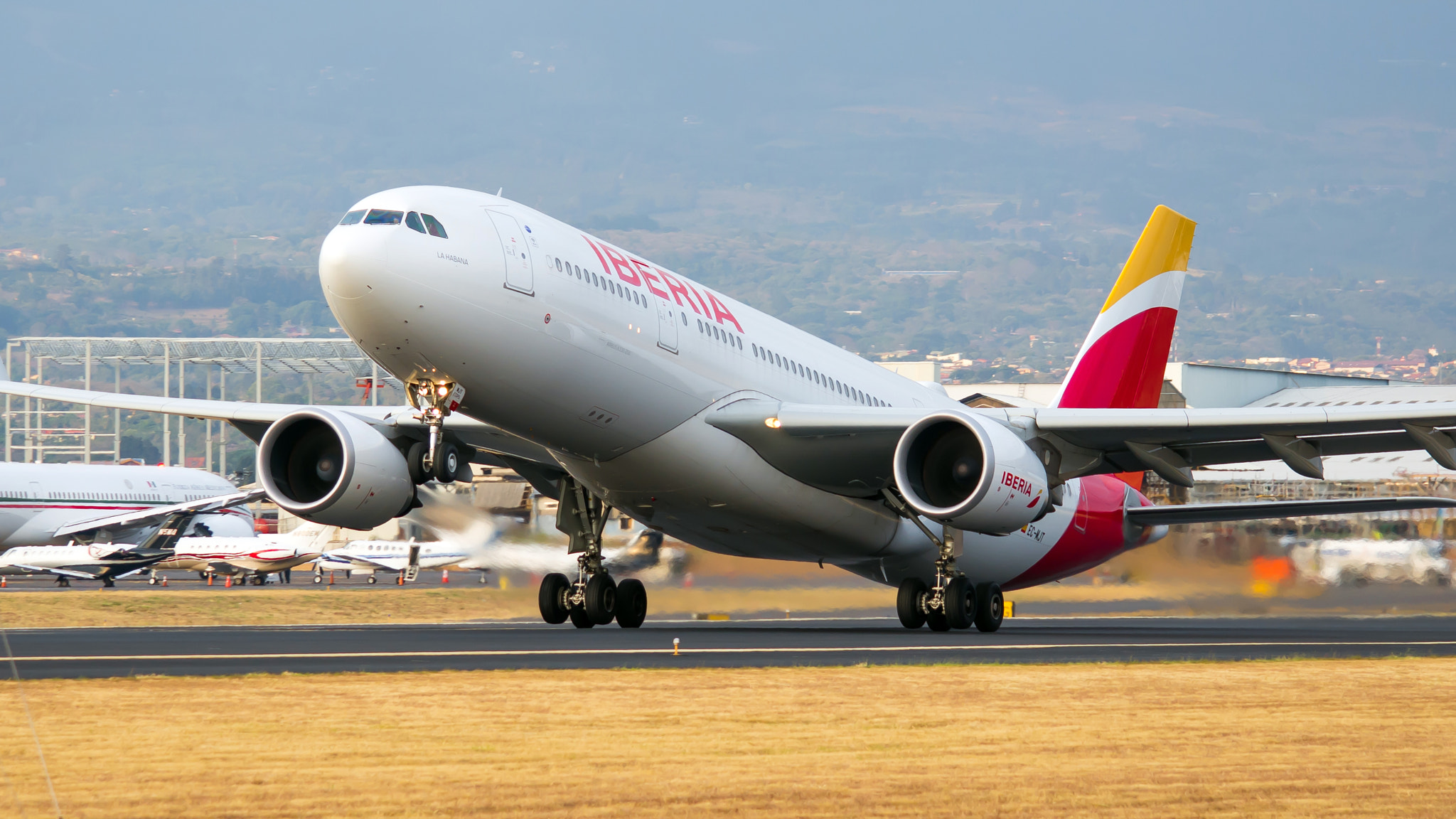 Nikon D7200 sample photo. Iberia ec mjt marhigh take off photography