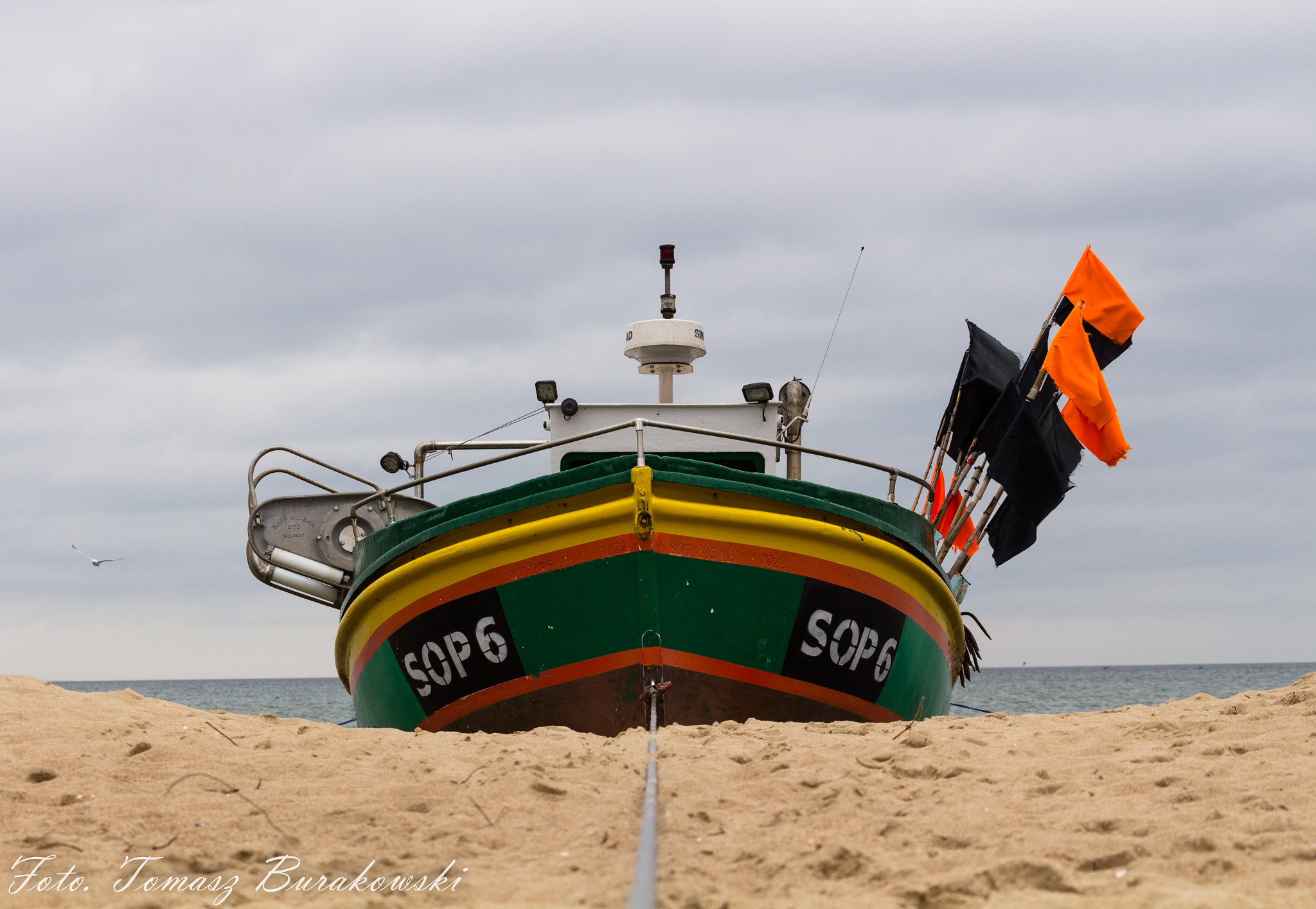 Sigma 70-300mm F4-5.6 APO DG Macro sample photo. Boat photography