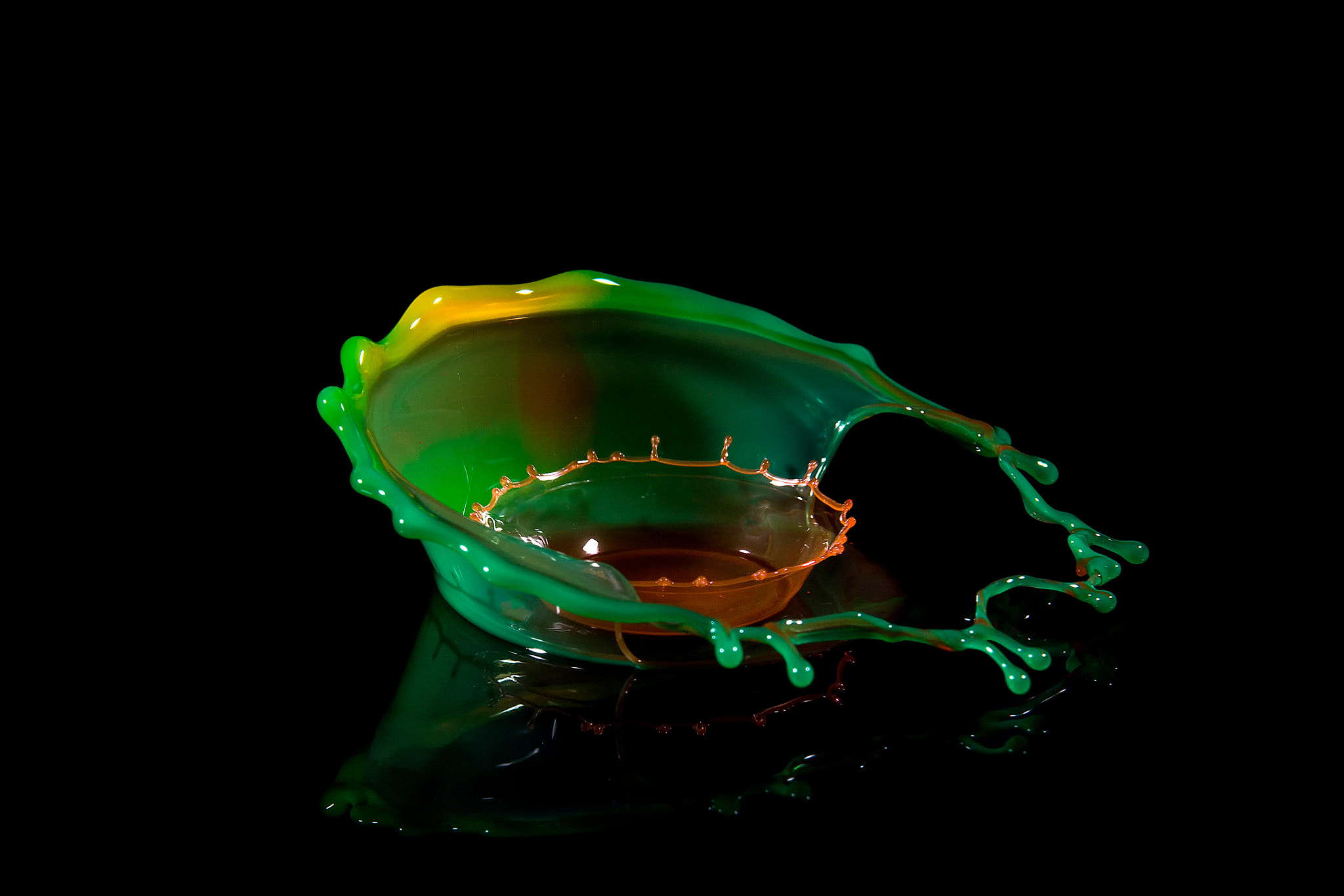 Nikon AF-S Nikkor 70-200mm F2.8G ED VR II sample photo. Splash photography