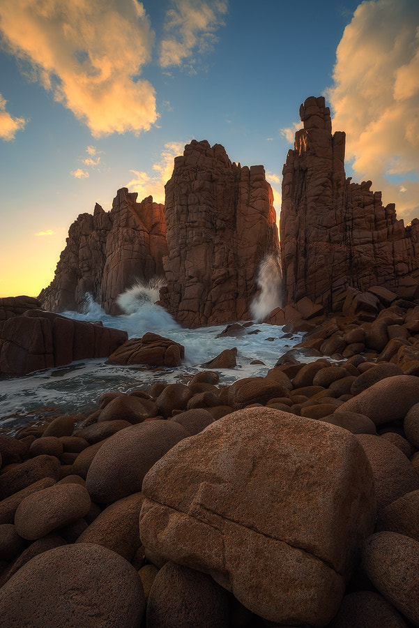 Sony a7S + Sony 70-400mm F4-5.6 G SSM sample photo. "gates of heaven" photography