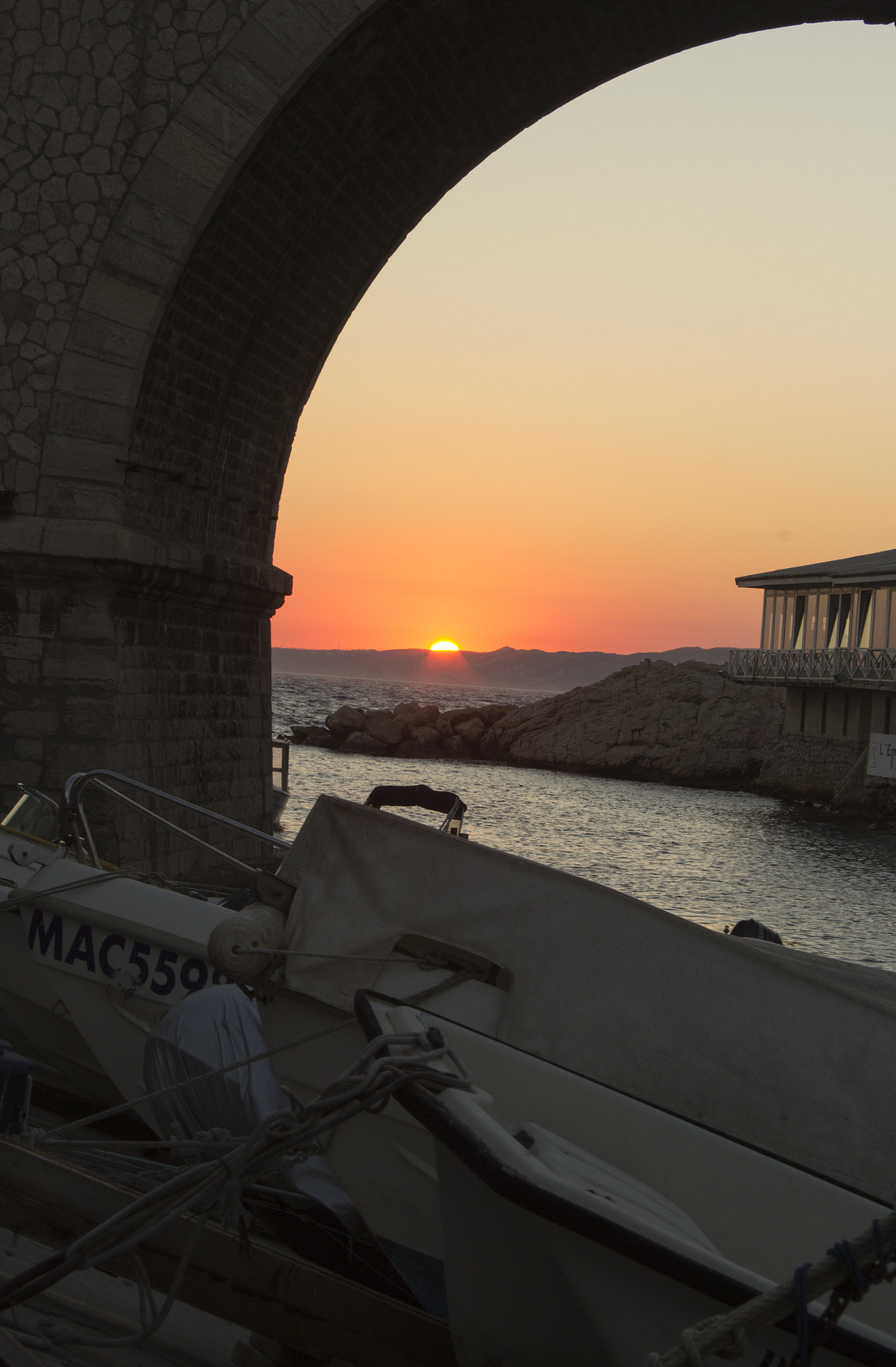 Canon EF-S 18-55mm F3.5-5.6 IS sample photo. Sunset at the old port of marseille photography