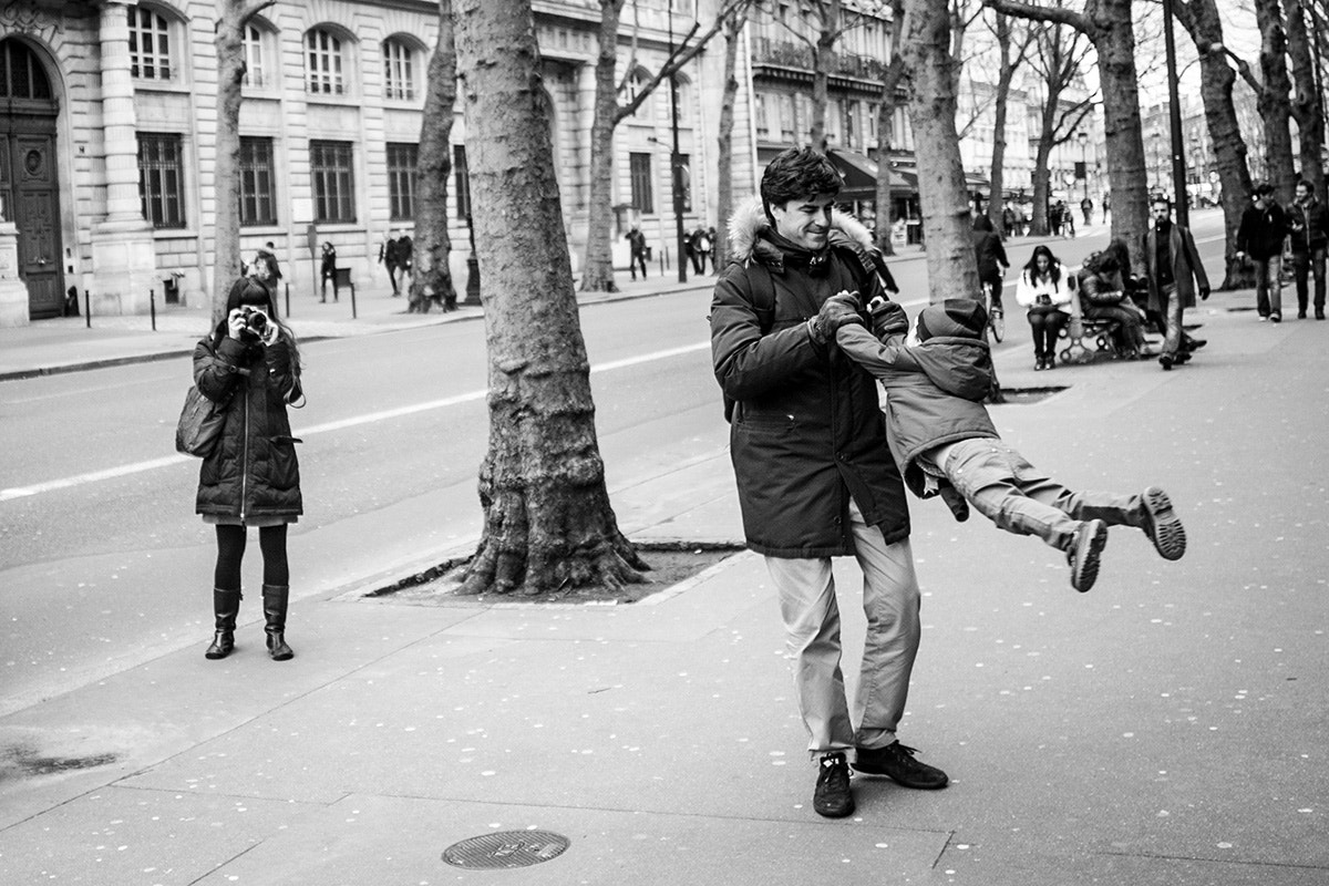 Canon EOS 6D + Canon EF 24mm F2.8 sample photo. Paris photography