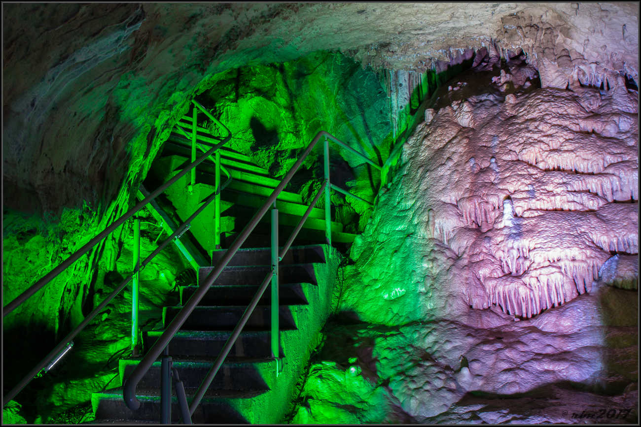 Canon EF-S 17-55mm F2.8 IS USM sample photo. Stairs photography