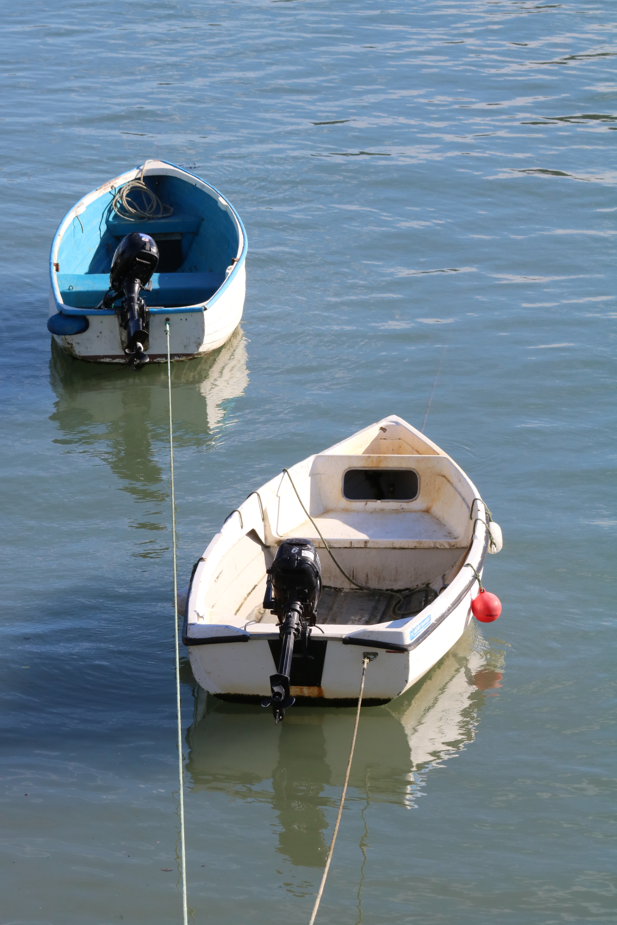 Canon EOS 750D (EOS Rebel T6i / EOS Kiss X8i) sample photo. Tenders waiting photography