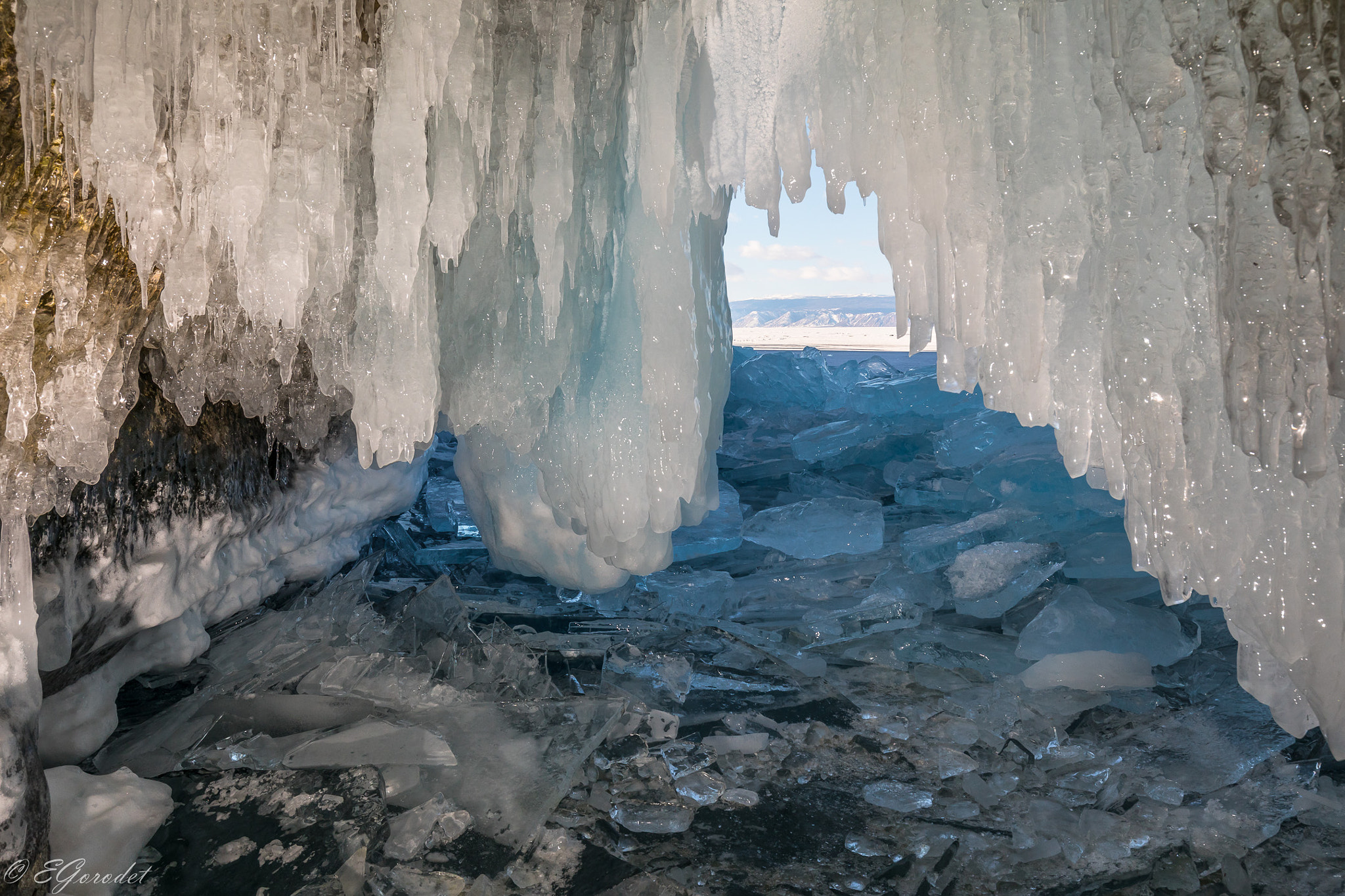 Canon EF 16-35mm F4L IS USM sample photo. Ice grotto lightened up photography