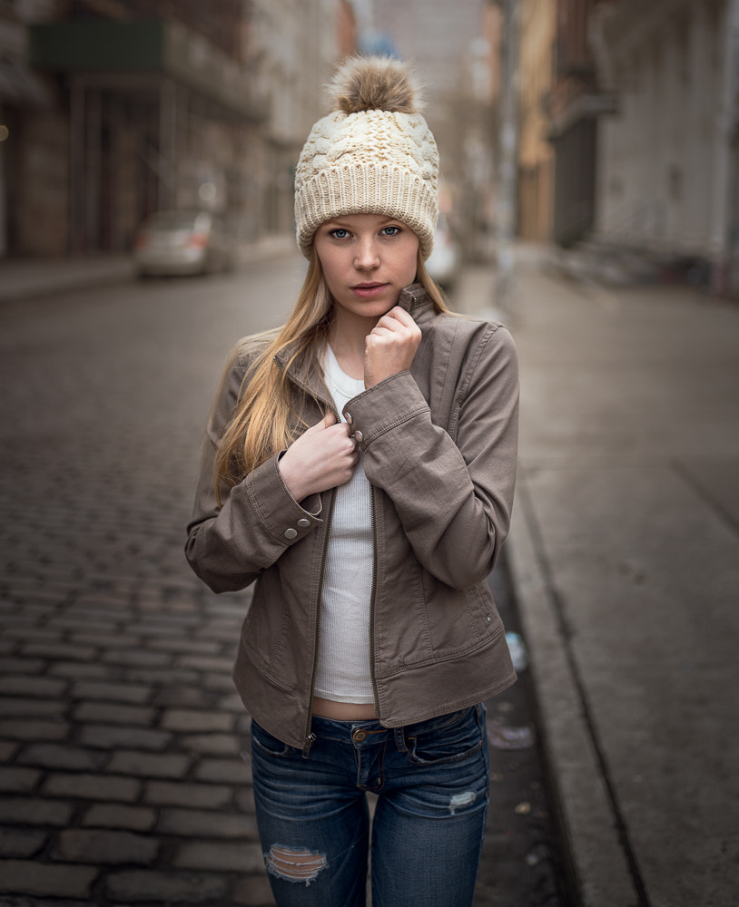 Sigma 35mm F1.4 DG HSM Art sample photo. Logan's hat photography
