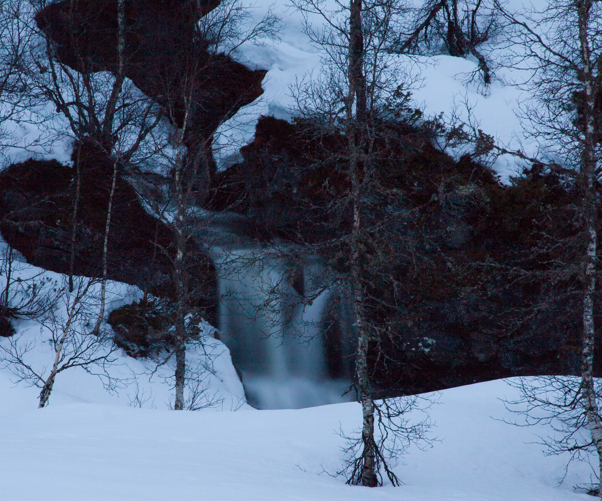 Canon EF-S 17-85mm F4-5.6 IS USM sample photo. Waterfall by the grieg cabin. photography