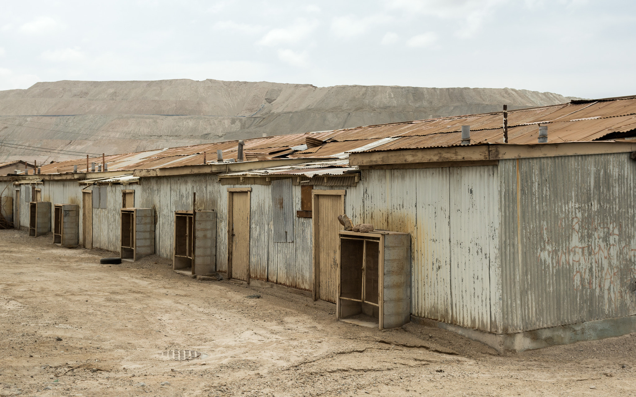 Nikon D7100 sample photo. Old workers' houses at chuquicamata, calama/chile photography