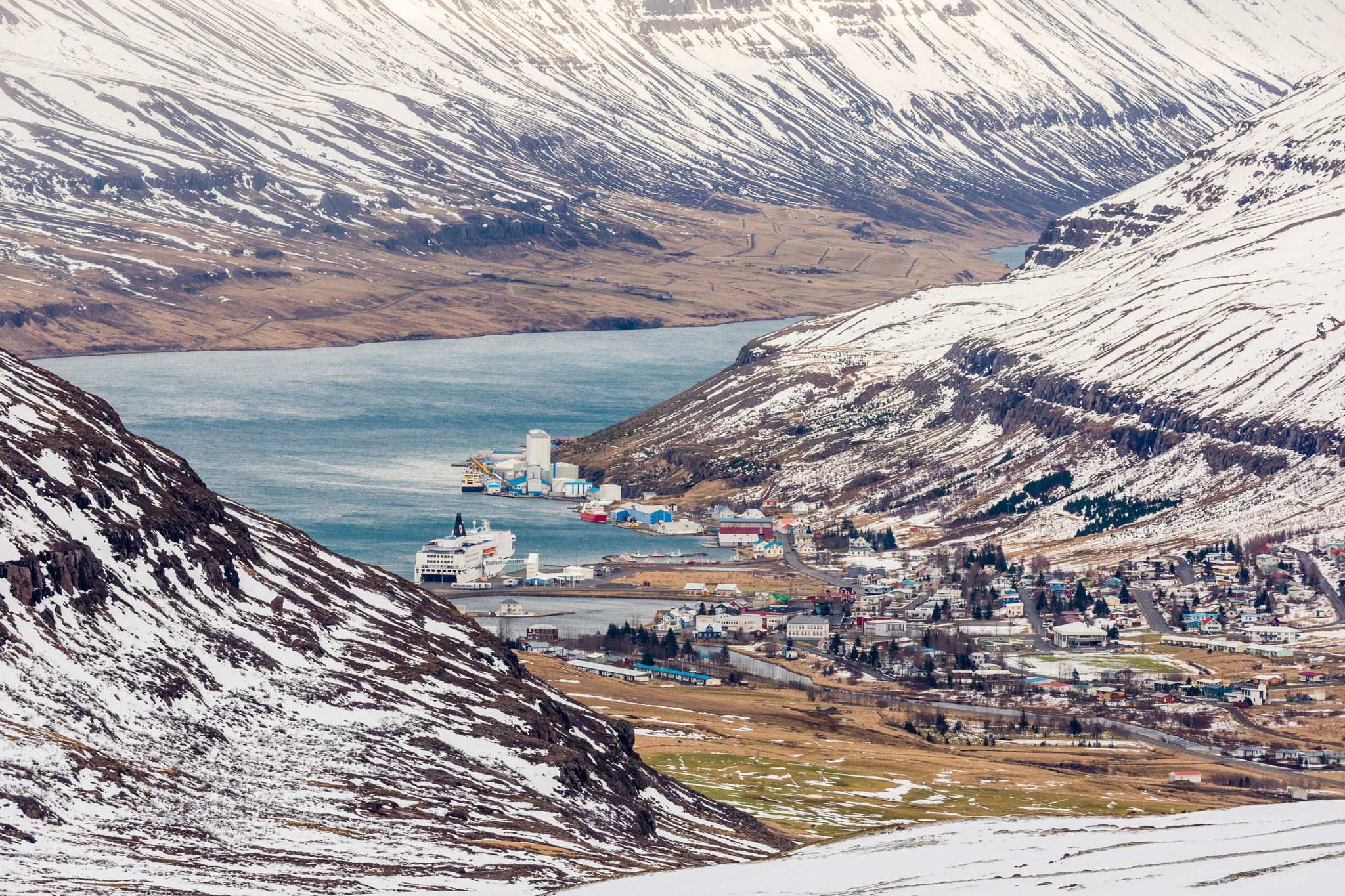 Canon EF 70-300mm F4-5.6L IS USM sample photo. Iceland-seyðisfjörður photography
