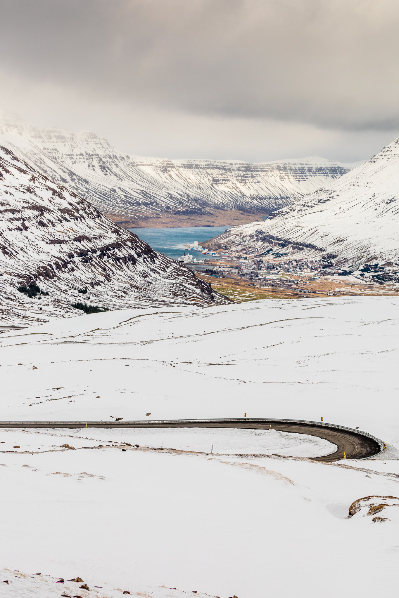 Canon EF 70-300mm F4-5.6L IS USM sample photo. Iceland-seyðisfjörður photography