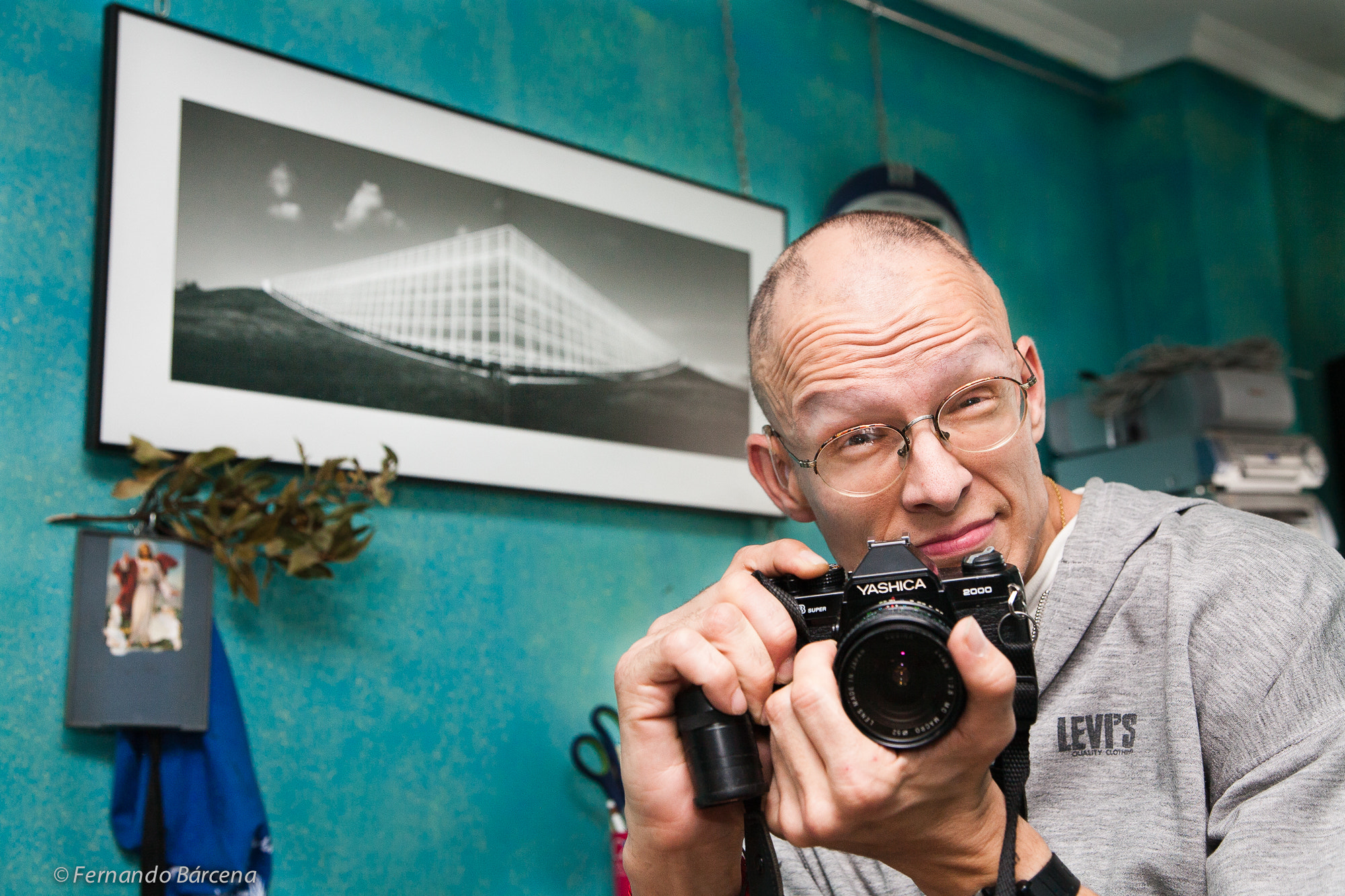 Canon EOS 5D + Canon EF 24-105mm F4L IS USM sample photo. Do i take a picture? 2010. photography