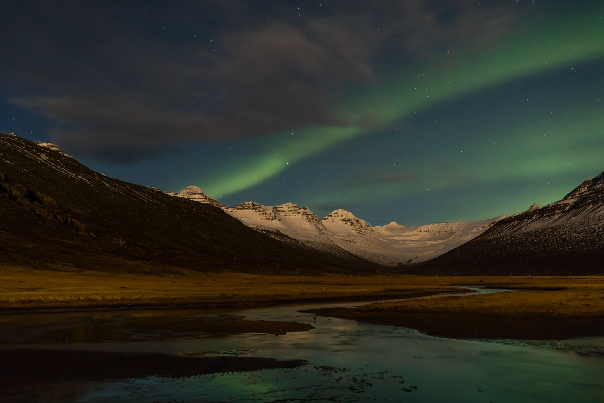 Canon EF 16-35mm F4L IS USM sample photo. Iceland-stöðvarfjörður-northern lights and full moon photography