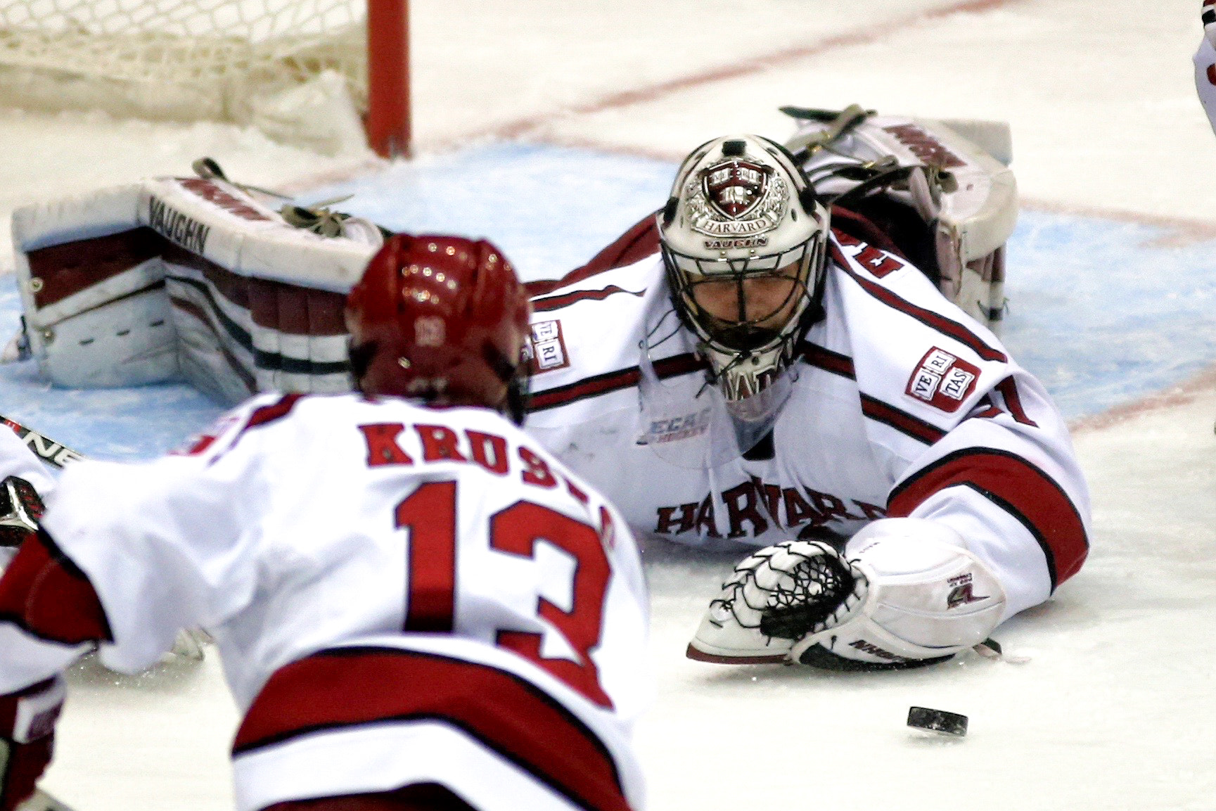 Canon EF 200mm f/1.8L + 1.4x sample photo. 03/17/2017ecac semi final gamelake placid ny#19 quinnipiac vs #2 harvard photography
