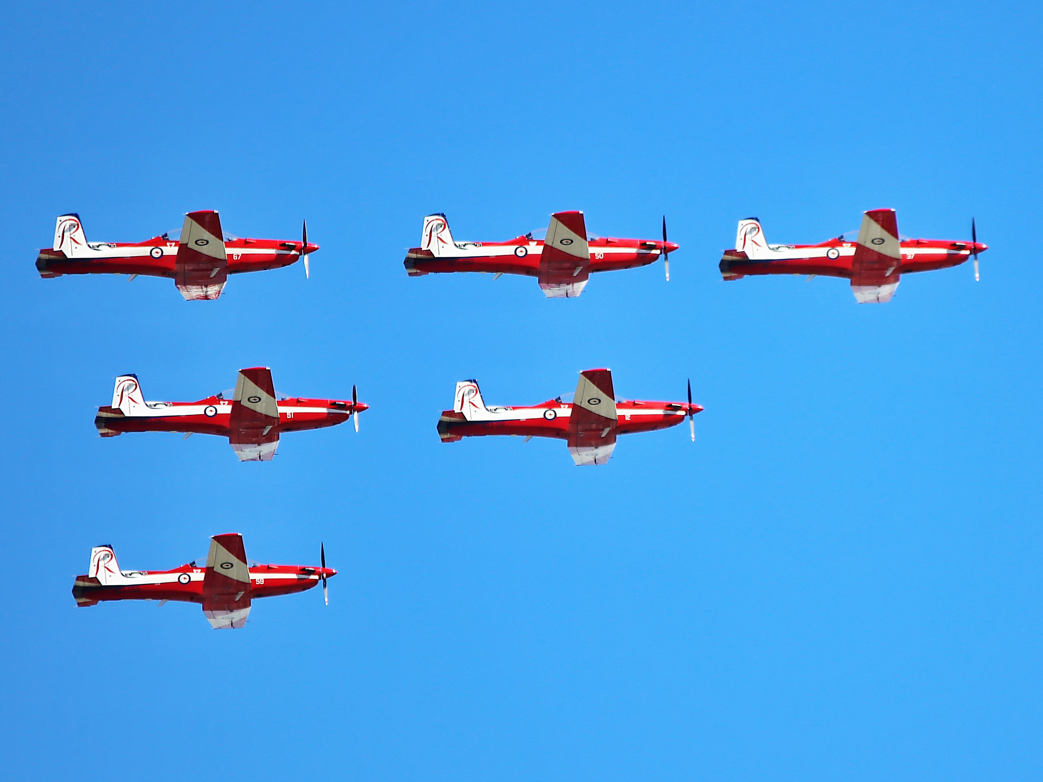 Sigma 70-200mm F2.8 EX DG OS HSM sample photo. Migrating birds... the roulettes air display team - formula 1 gp - melbourne 2017 photography
