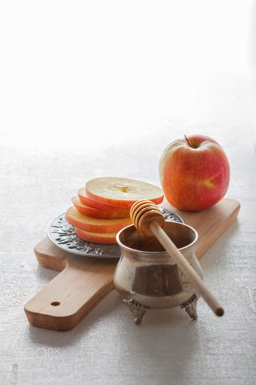 Canon EOS 5D Mark II sample photo. Honey and apples for rosh hashanah photography