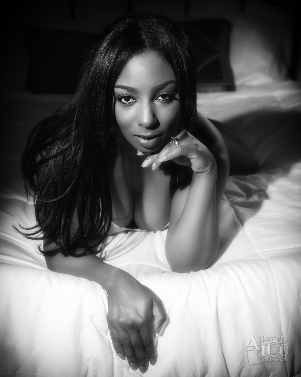 Nikon D610 + Nikon AF Nikkor 50mm F1.8D sample photo. Chantal - casual boudoir photography