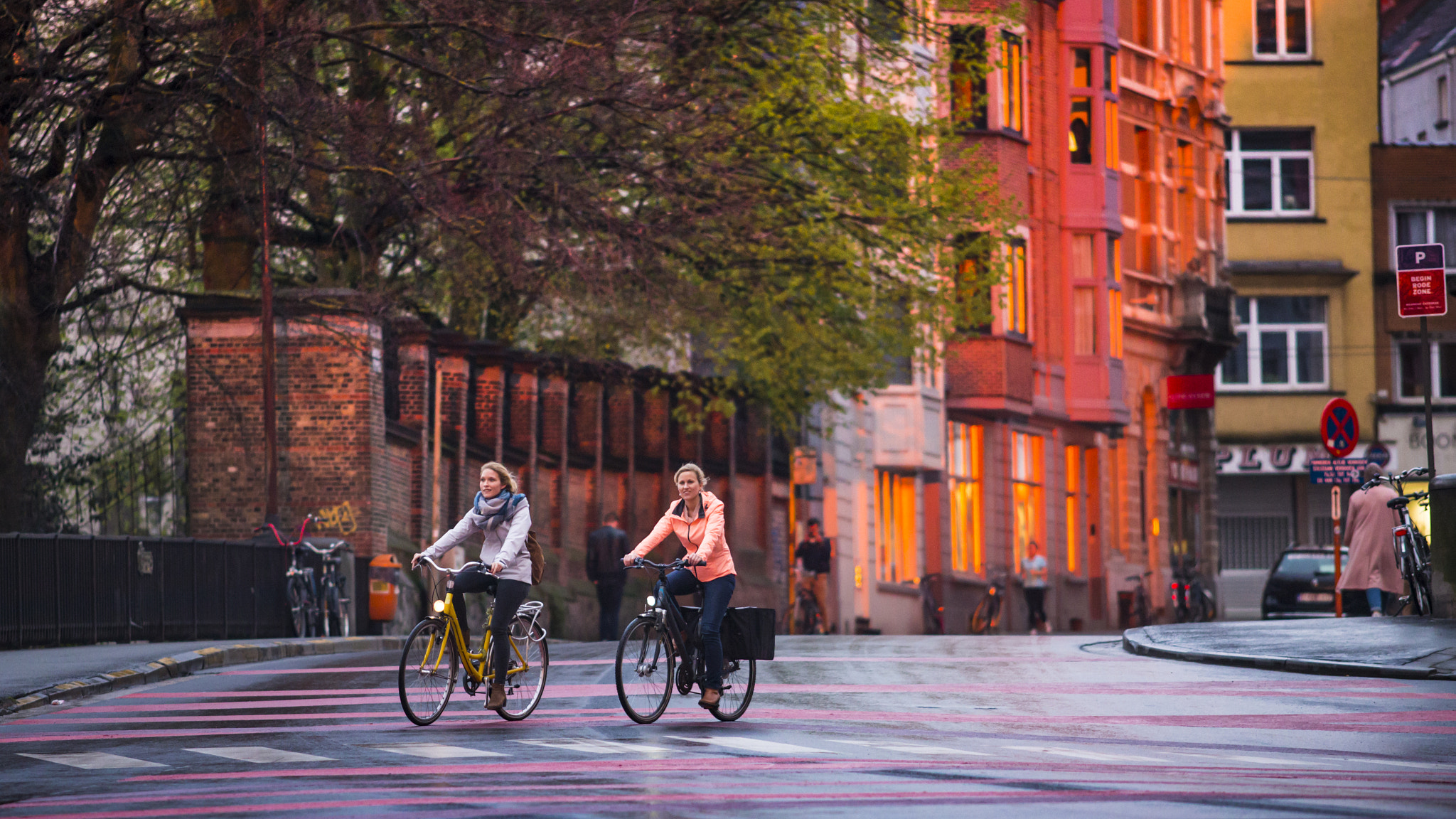 Canon EF 200mm F2.8L II USM sample photo. Golden hour ghent photography