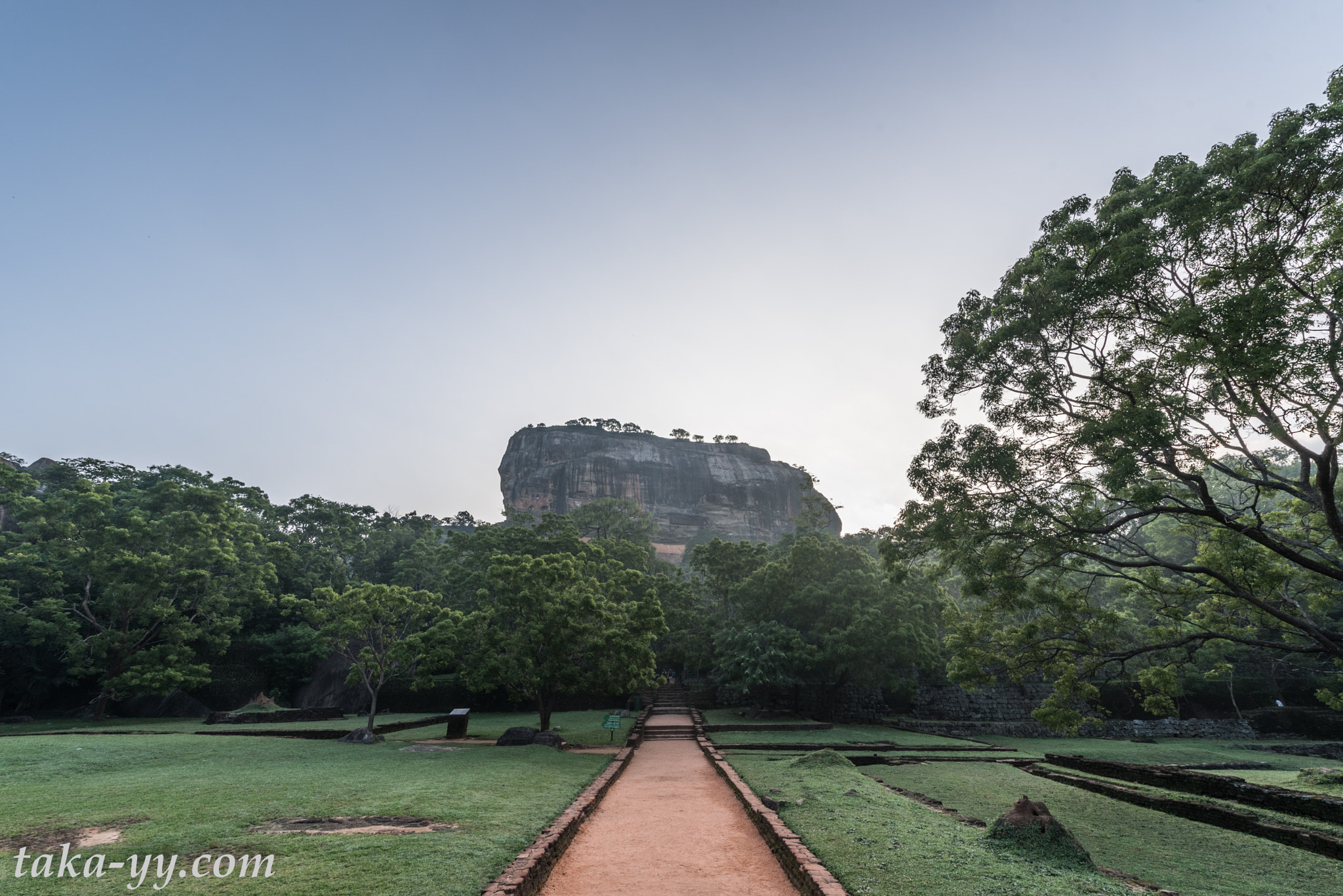 Nikon AF-S Nikkor 14-24mm F2.8G ED sample photo. Sigiria rock photography