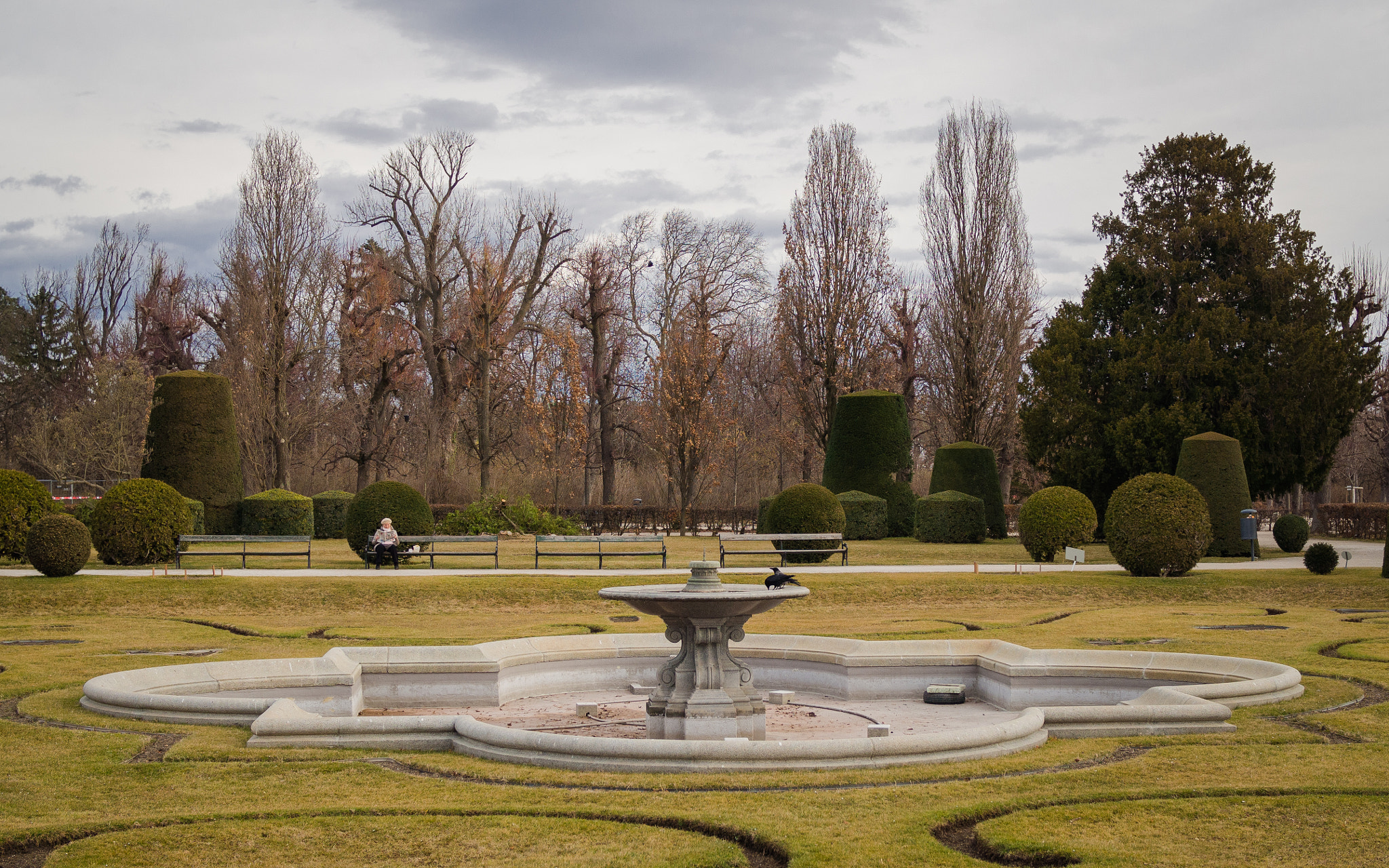 Olympus OM-D E-M5 + Olympus M.Zuiko Digital 25mm F1.8 sample photo. Schlosspark schönbrunn photography
