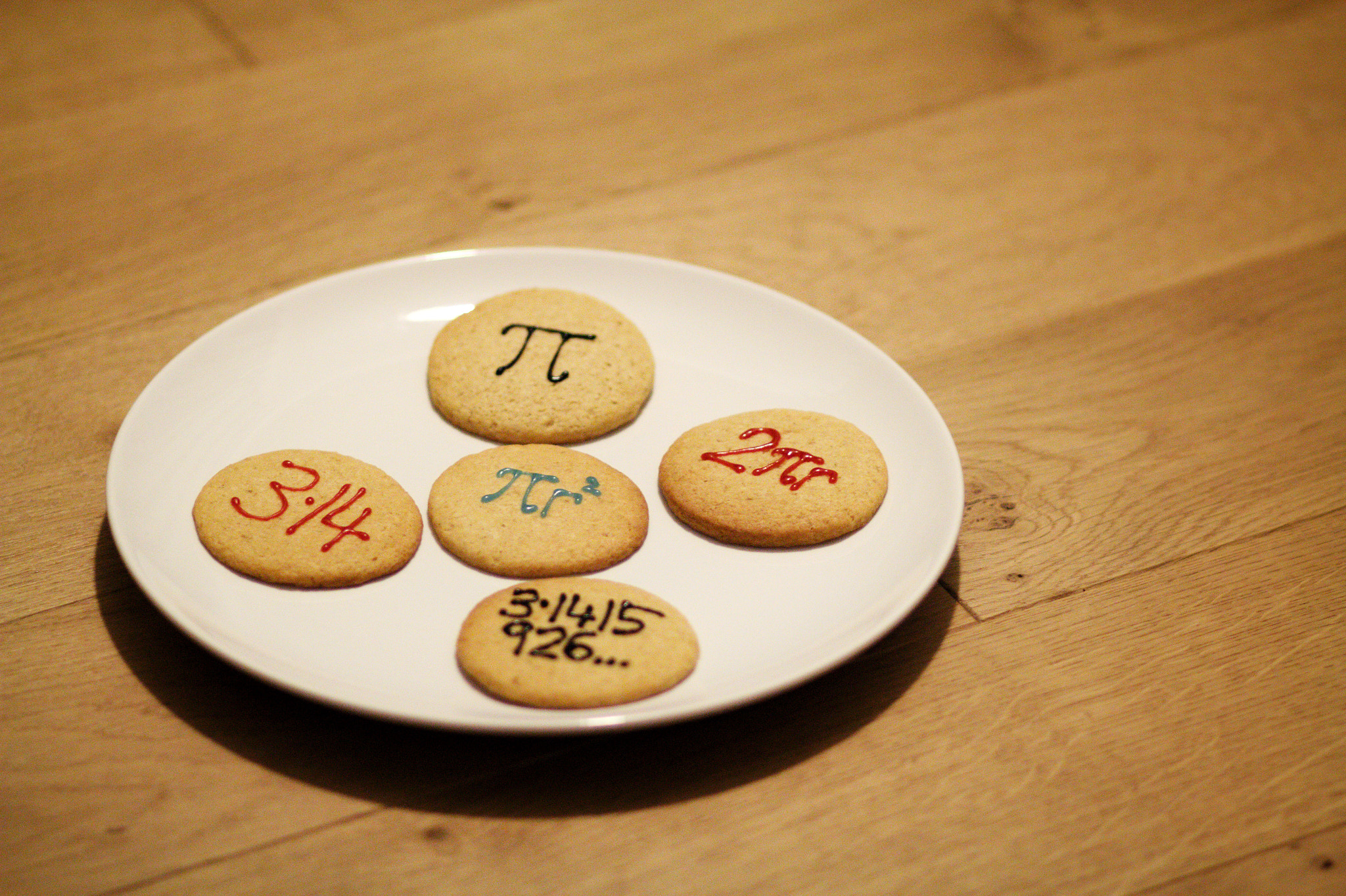 Canon EOS 550D (EOS Rebel T2i / EOS Kiss X4) sample photo. Pi cookies photography