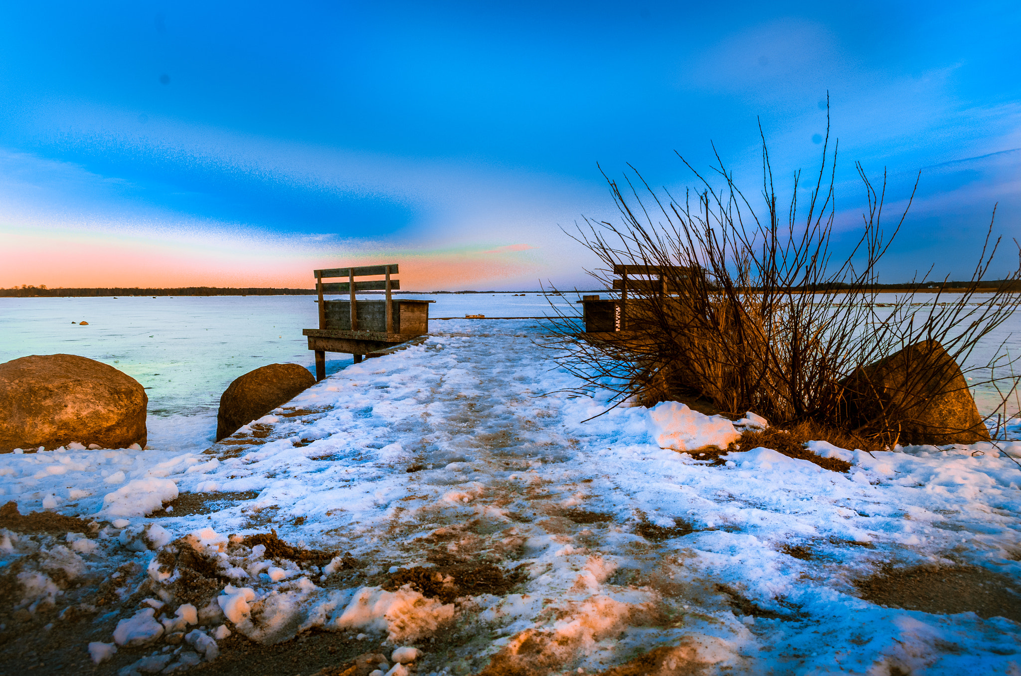 Pentax K-500 sample photo. Tecnicolor lake hjälmaren, Örebro sweden. photography