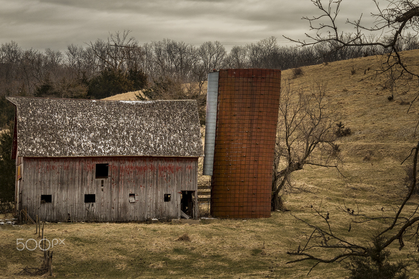 Canon EF-S 55-250mm F4-5.6 IS STM sample photo. "end of the road barn" photography
