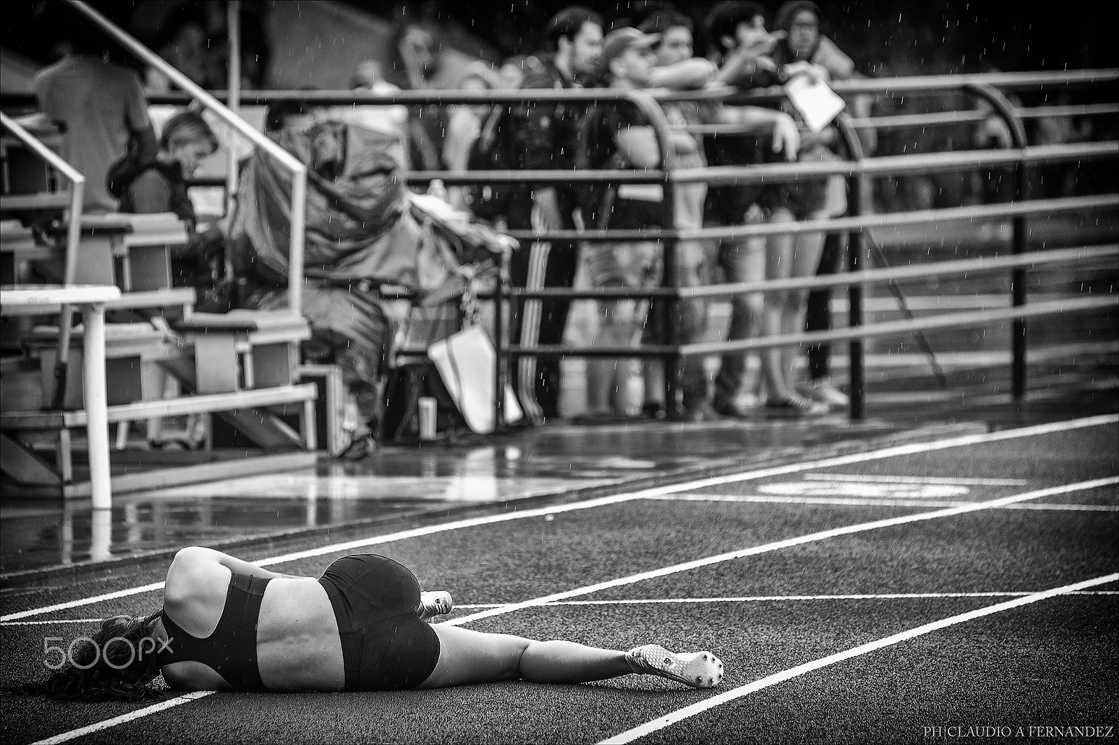 Nikon AF-Nikkor 80-200mm F2.8D ED sample photo. Dejar todo en la pista photography