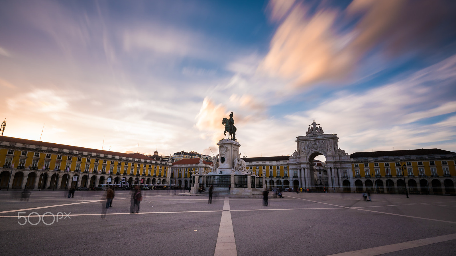 Nikon AF-S Nikkor 16-35mm F4G ED VR sample photo. Praça do comércio - lisbon photography