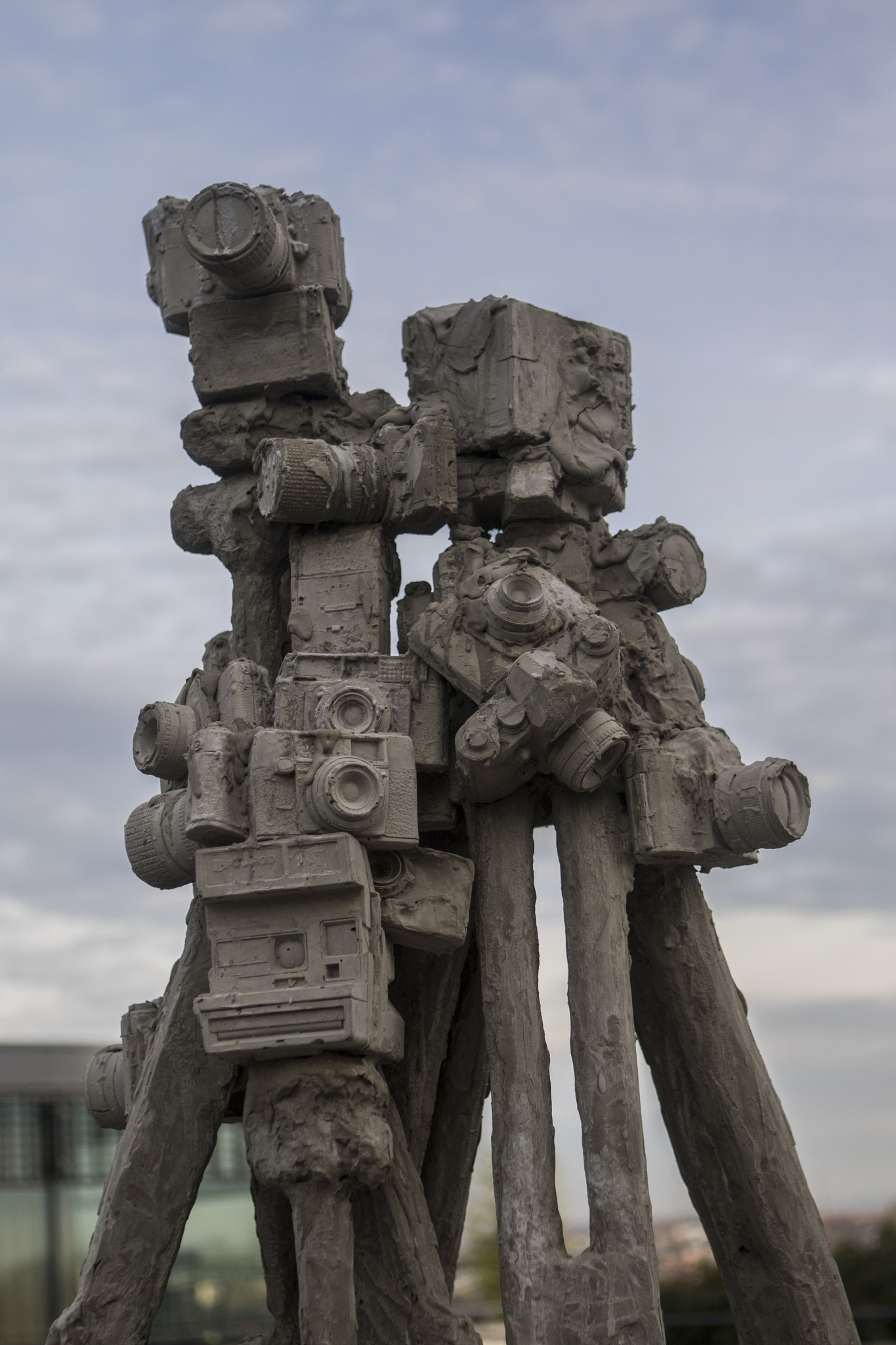 Canon EF 24-70mm F2.8L USM sample photo. Camera statue mainz photography