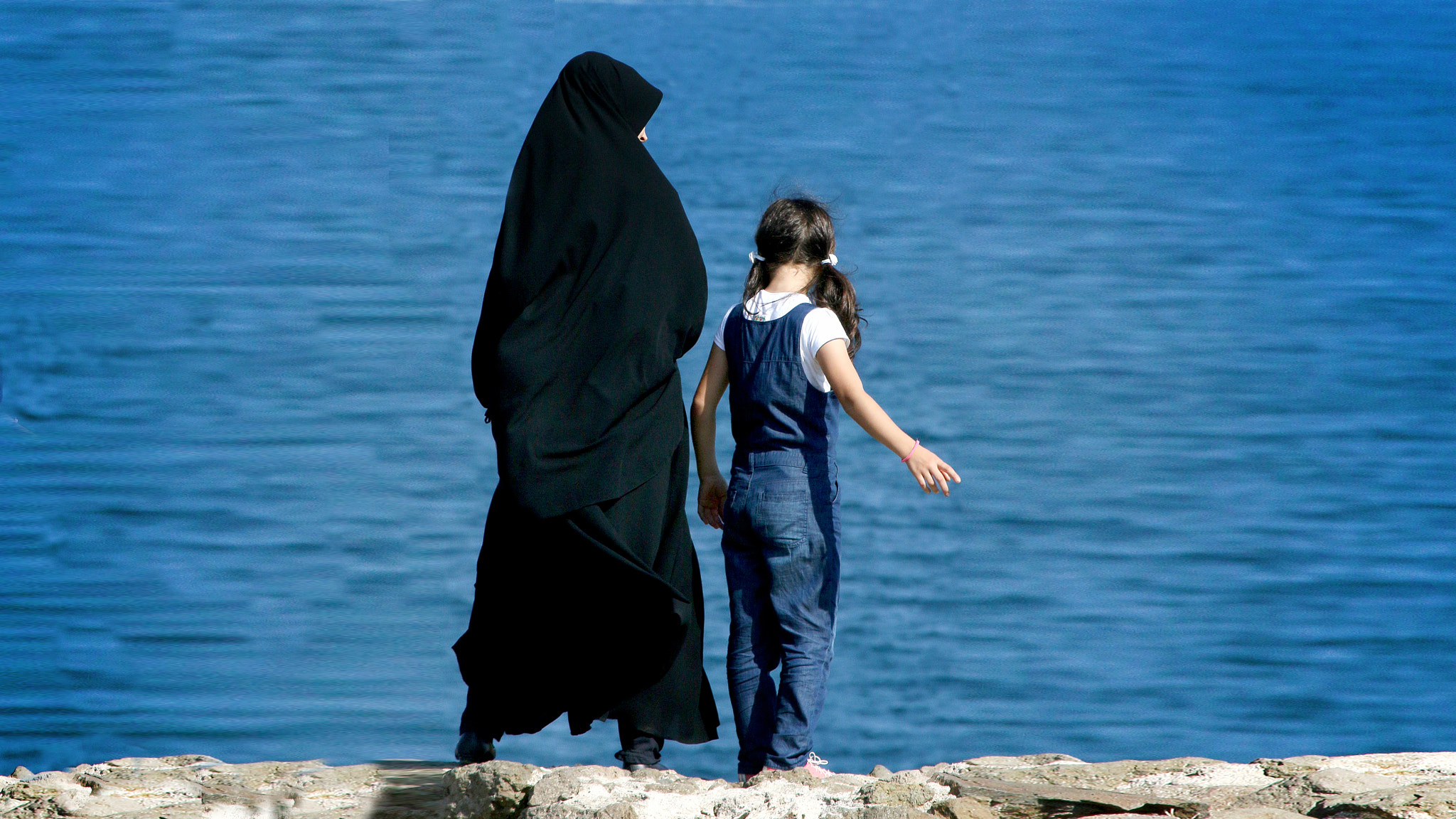 Canon EF-S 55-250mm F4-5.6 IS STM sample photo. One burka one little girl photography